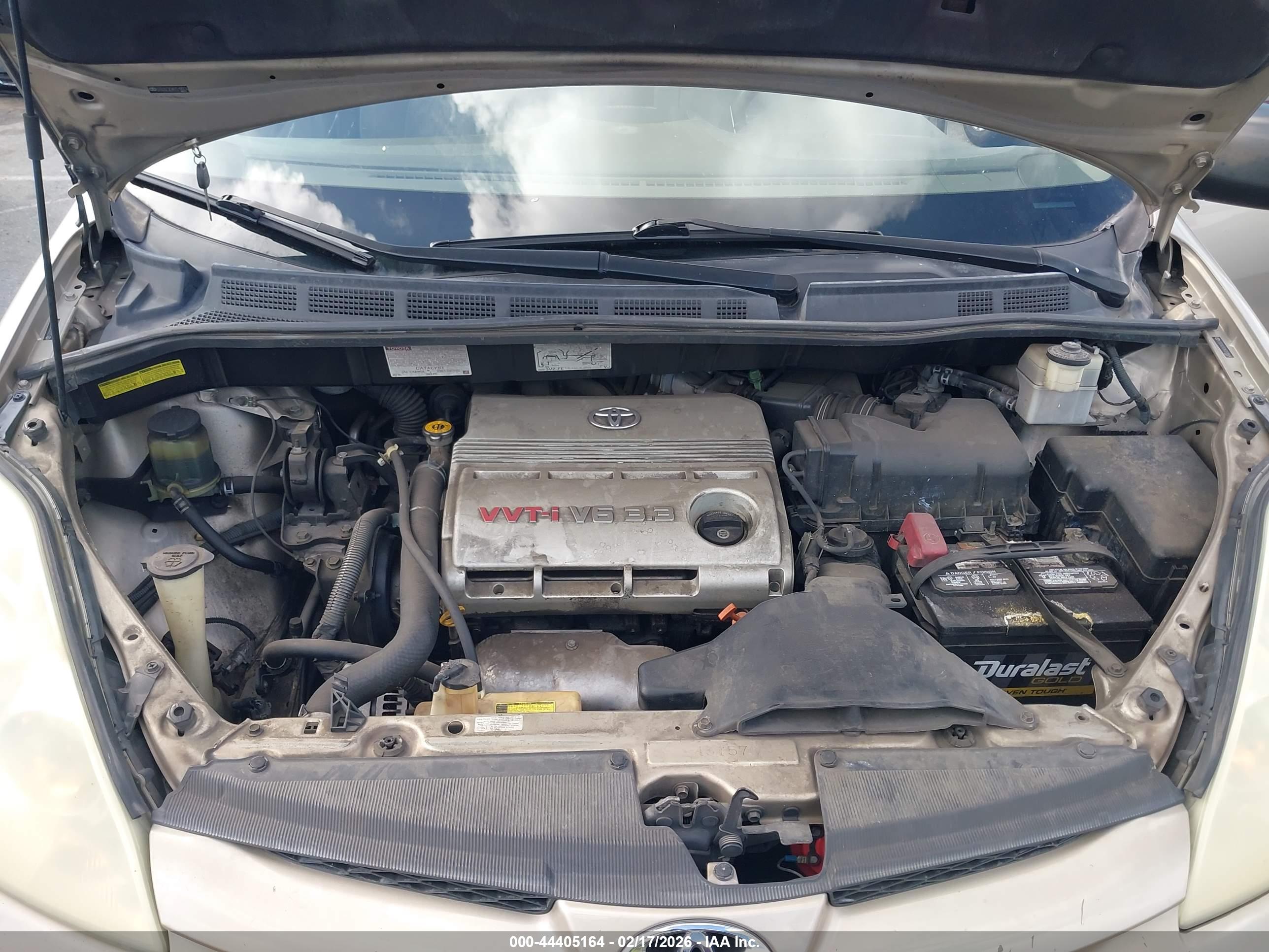 TOYOTA SIENNA image 10