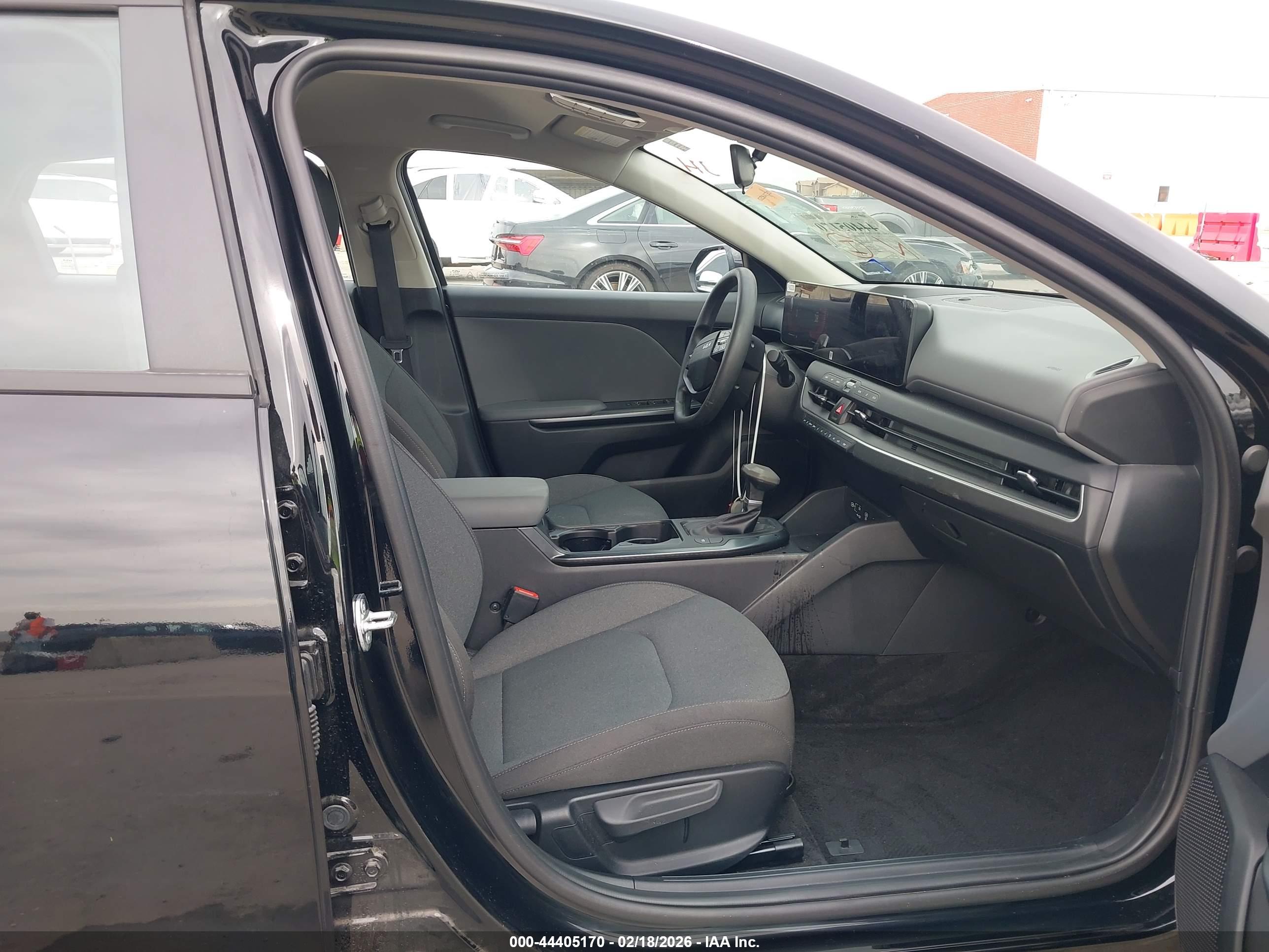 KIA K4 image 5