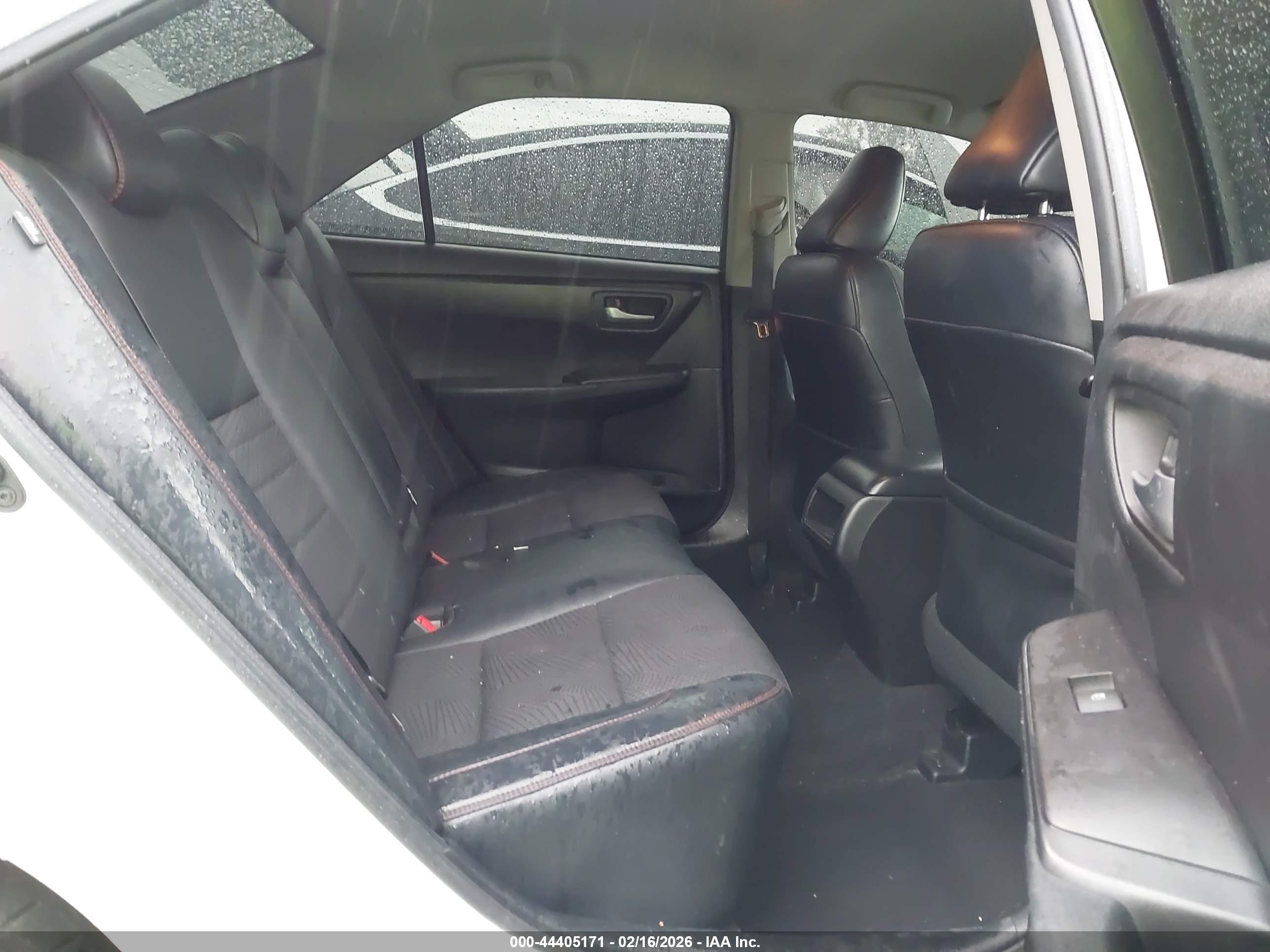 TOYOTA CAMRY image 8