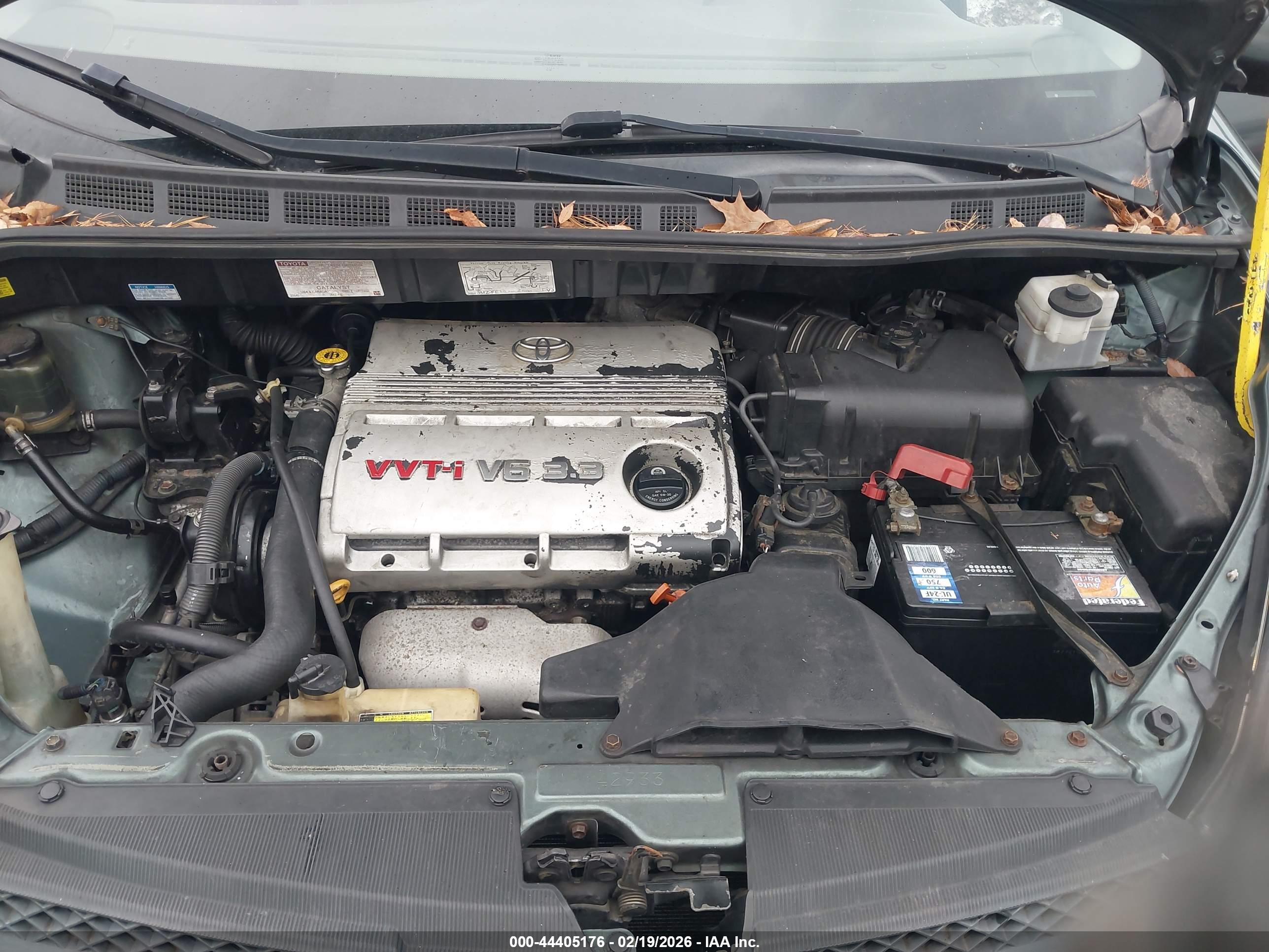 TOYOTA SIENNA image 10