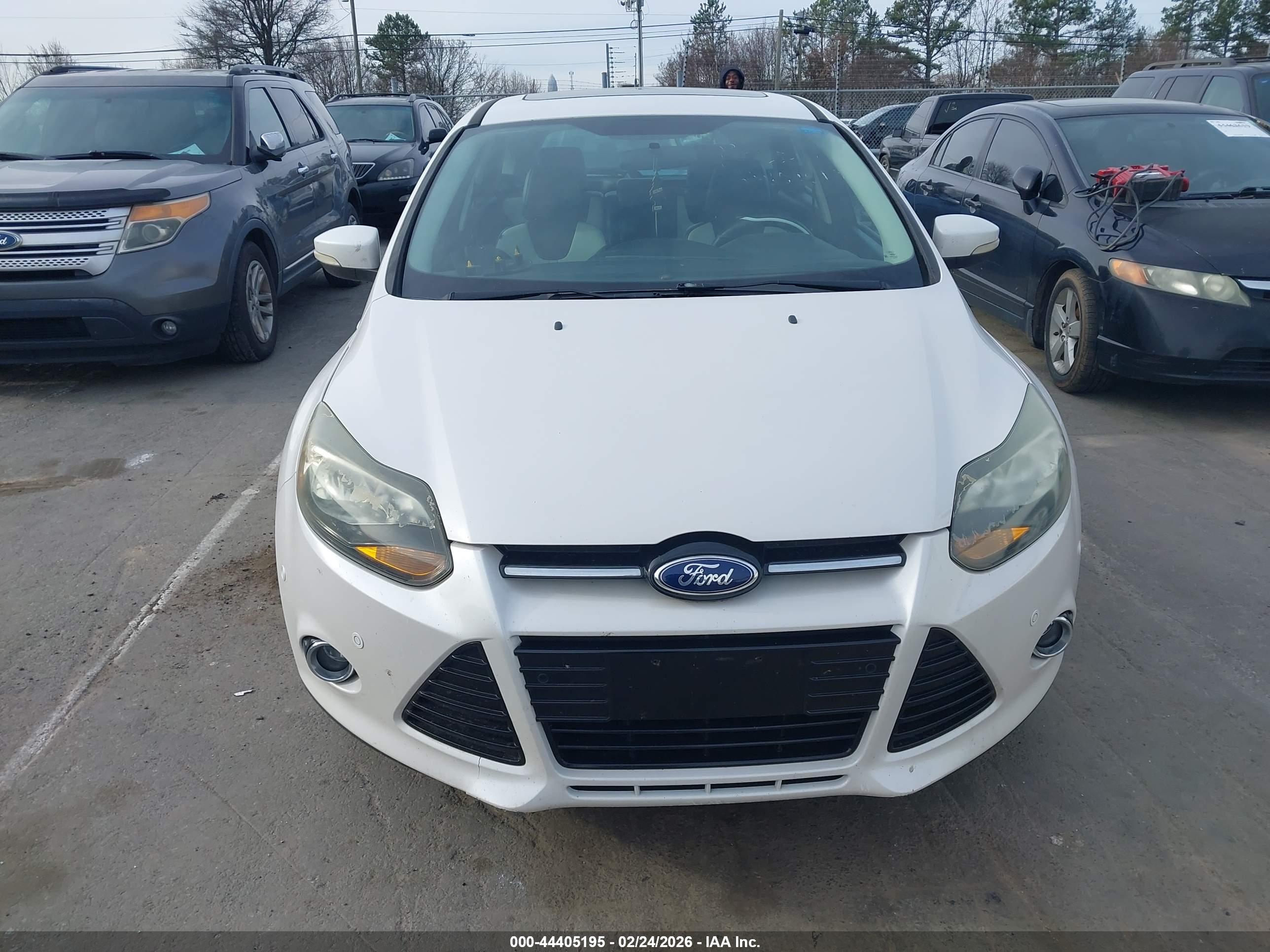 FORD FOCUS image 6