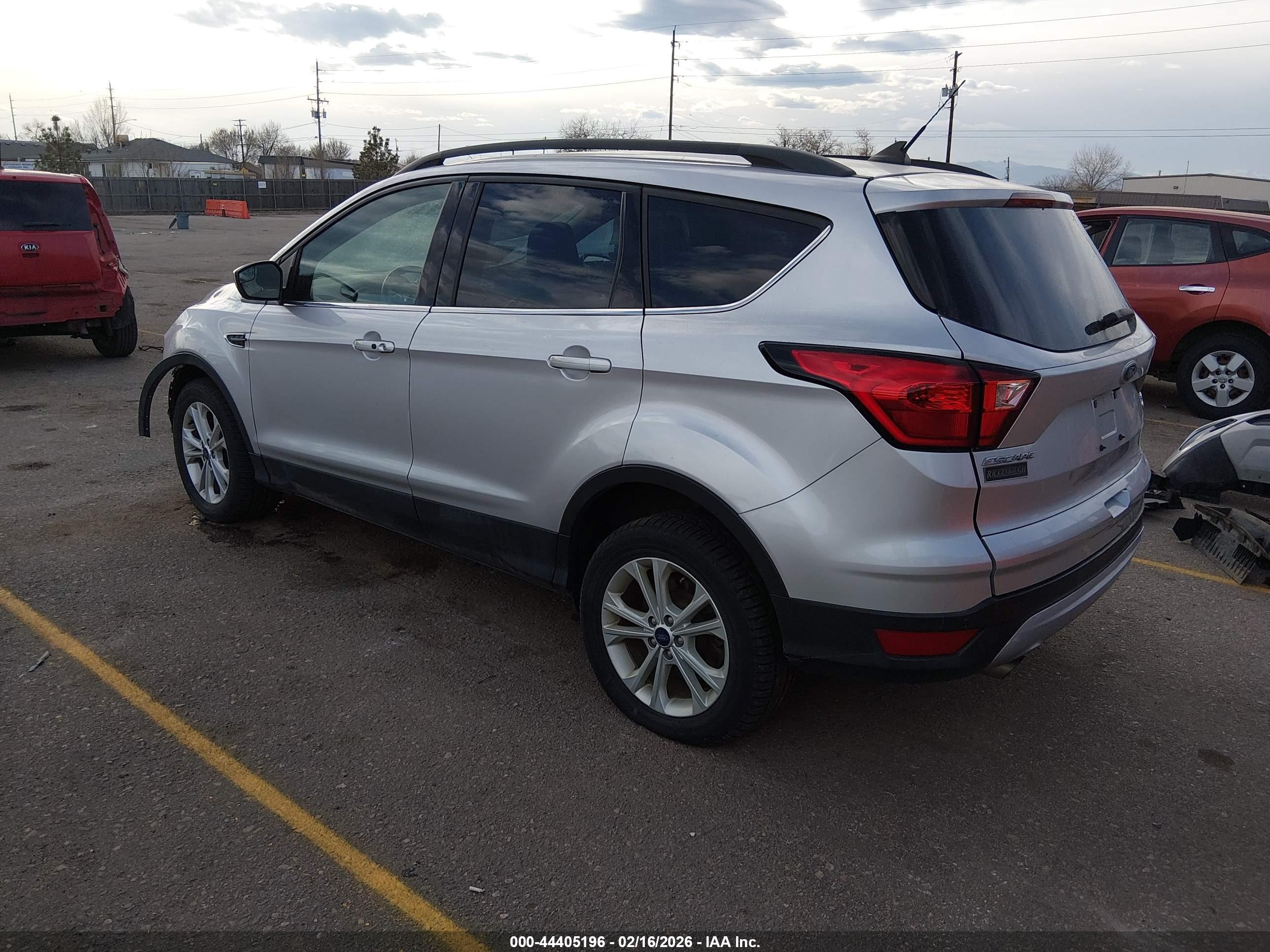 FORD ESCAPE image 3