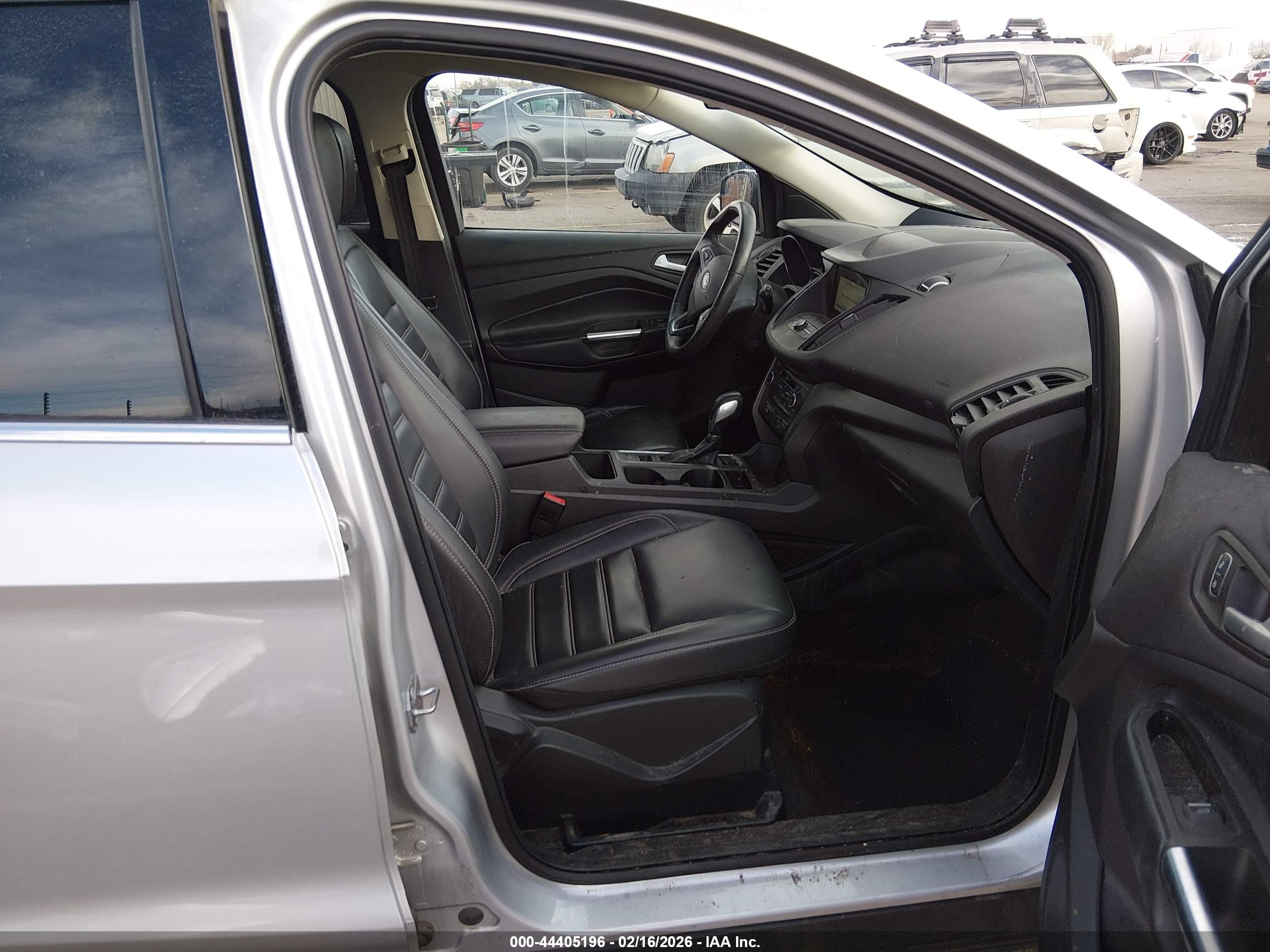 FORD ESCAPE image 5