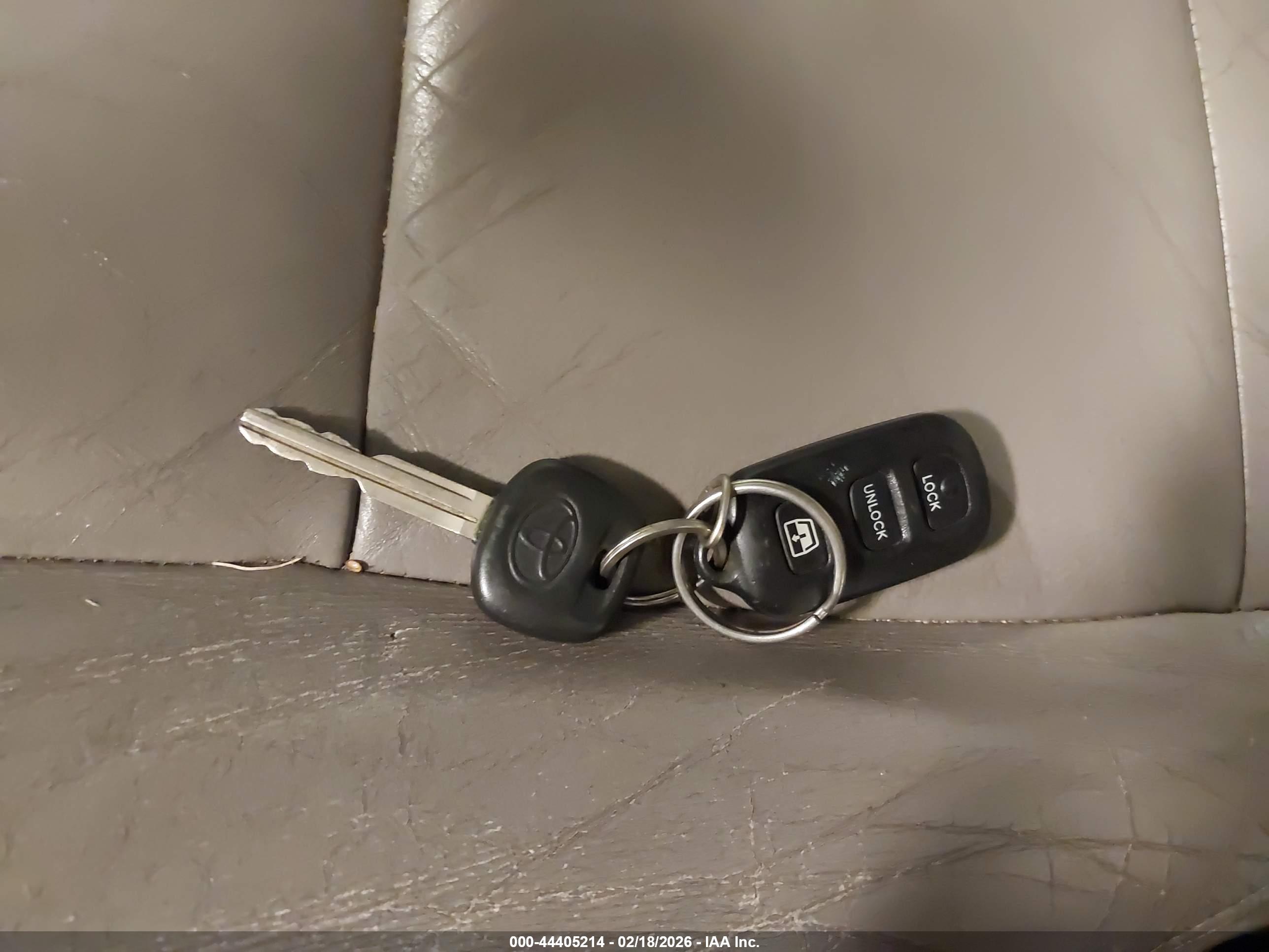 TOYOTA SEQUOIA image 11