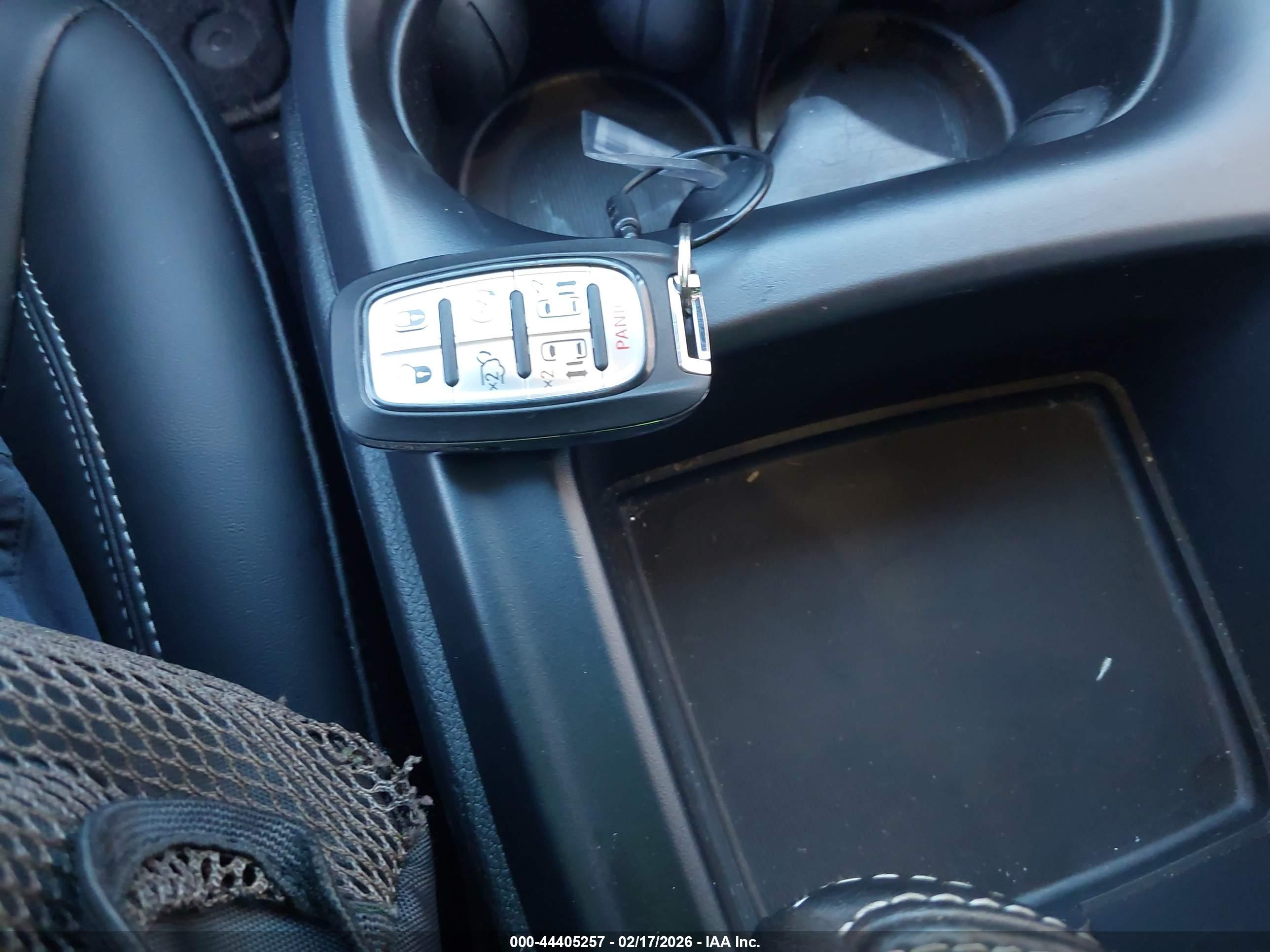 CHRYSLER PACIFICA image 11
