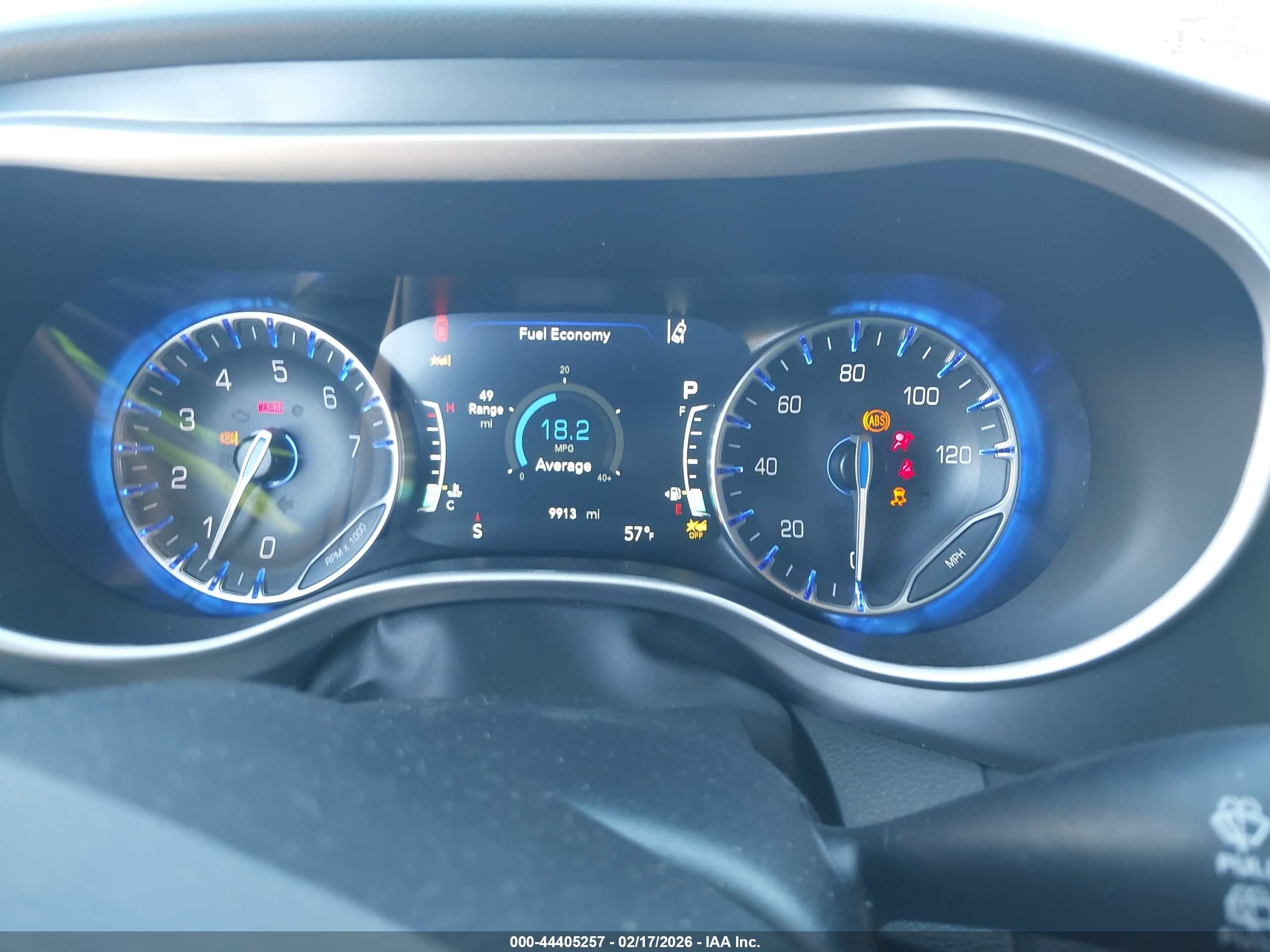 CHRYSLER PACIFICA image 7