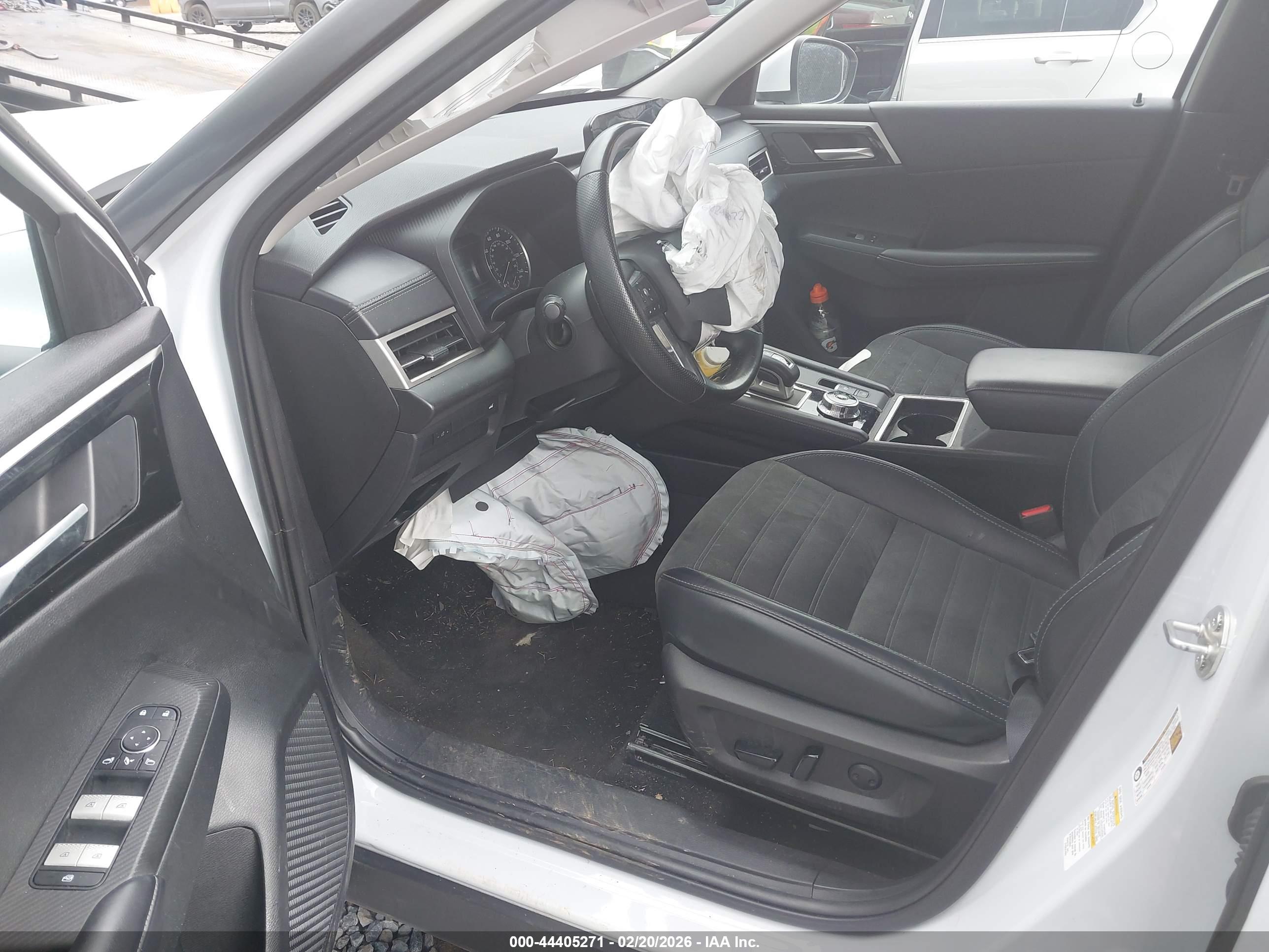 MITSUBISHI OUTLANDER image 5