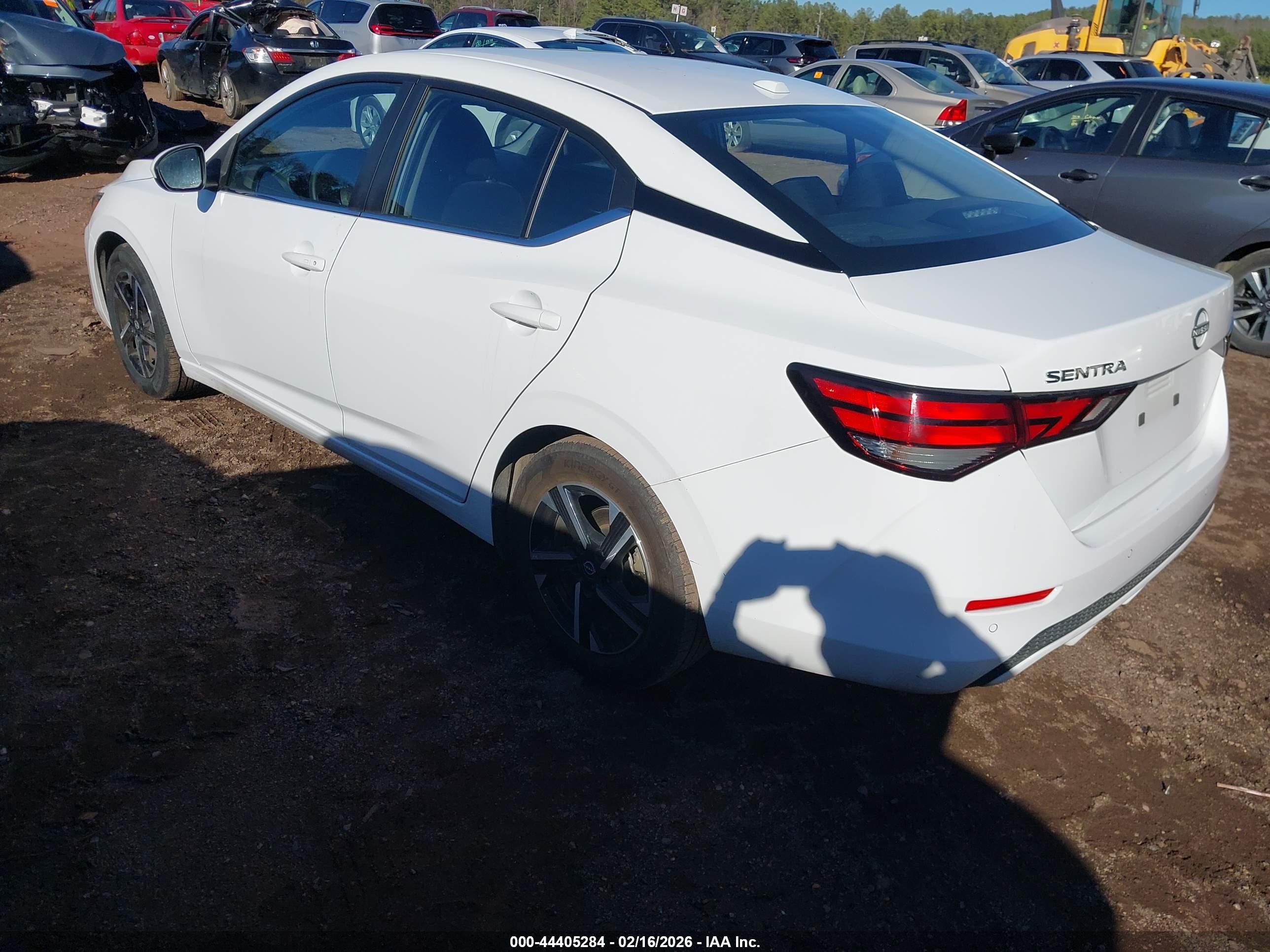 NISSAN SENTRA image 3