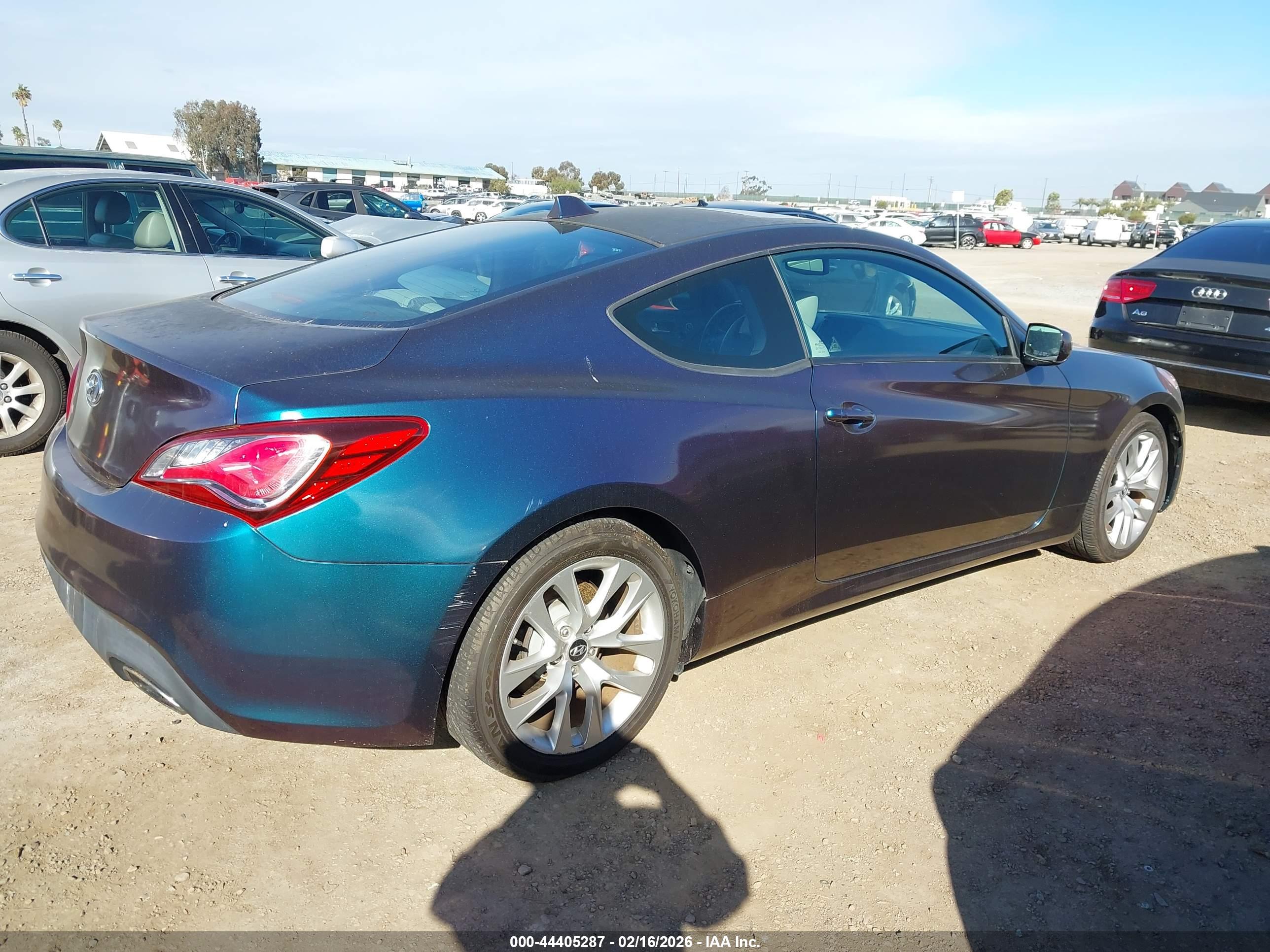 HYUNDAI GENESIS image 4