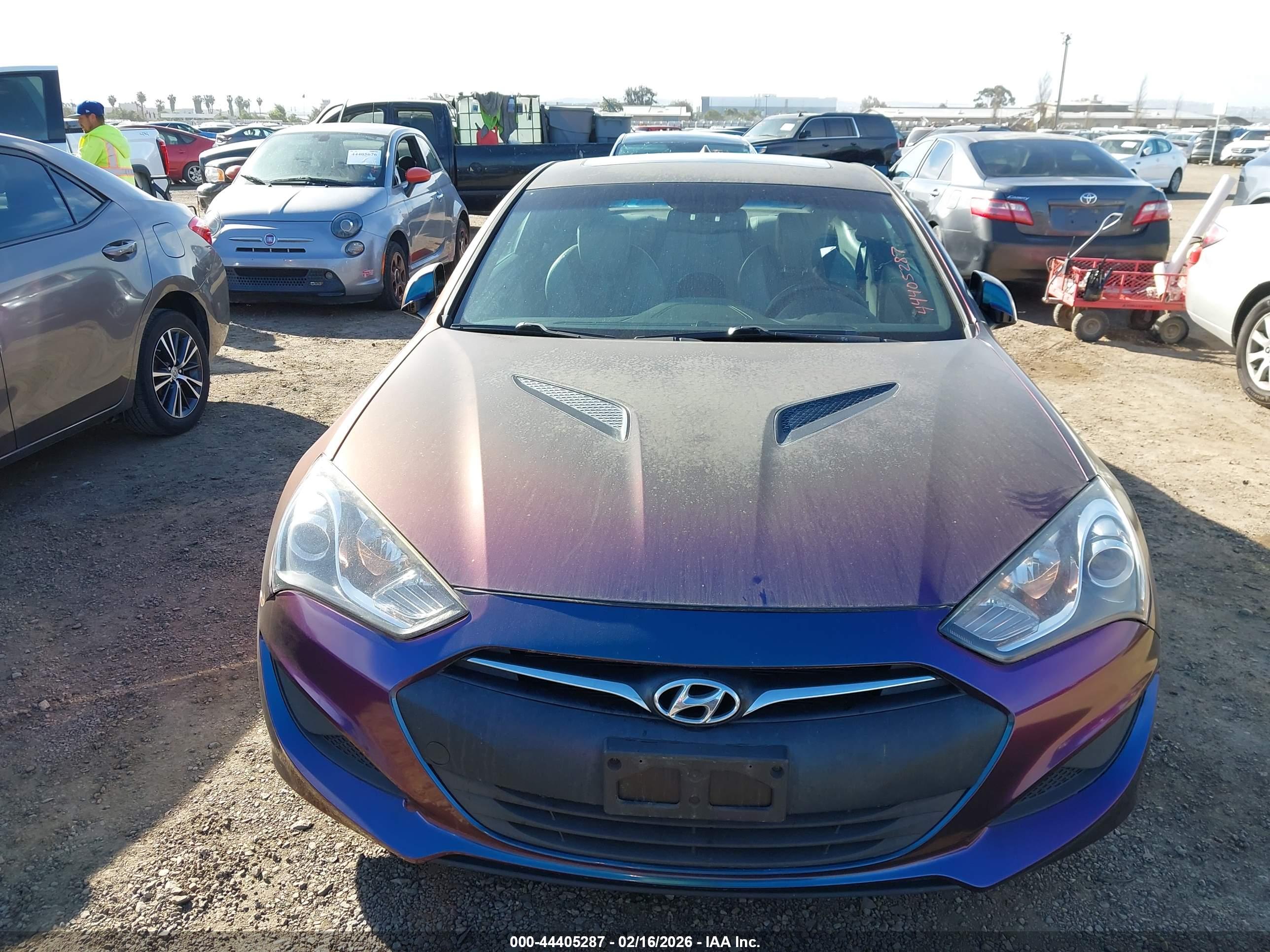 HYUNDAI GENESIS image 6