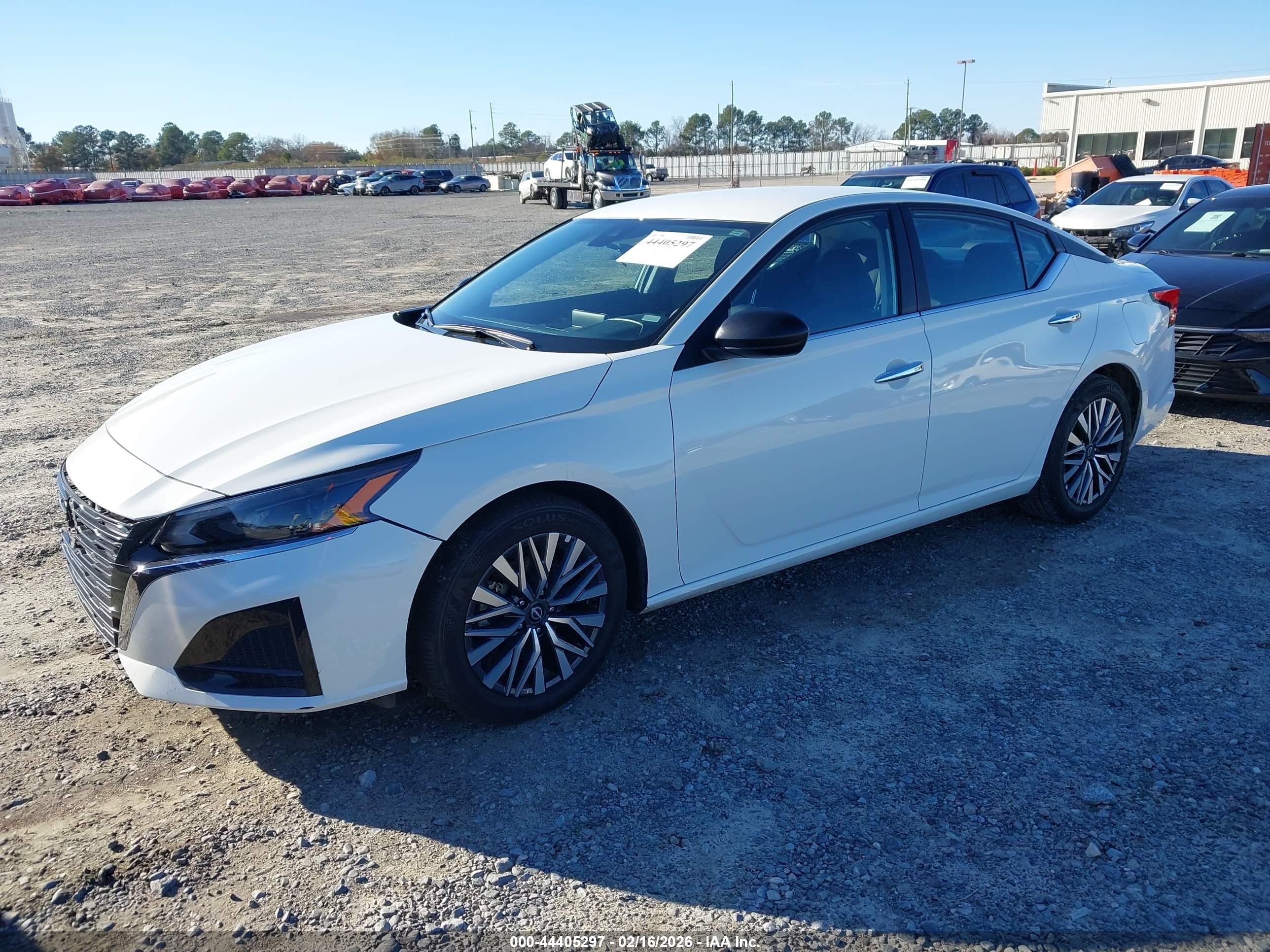 NISSAN ALTIMA image 2