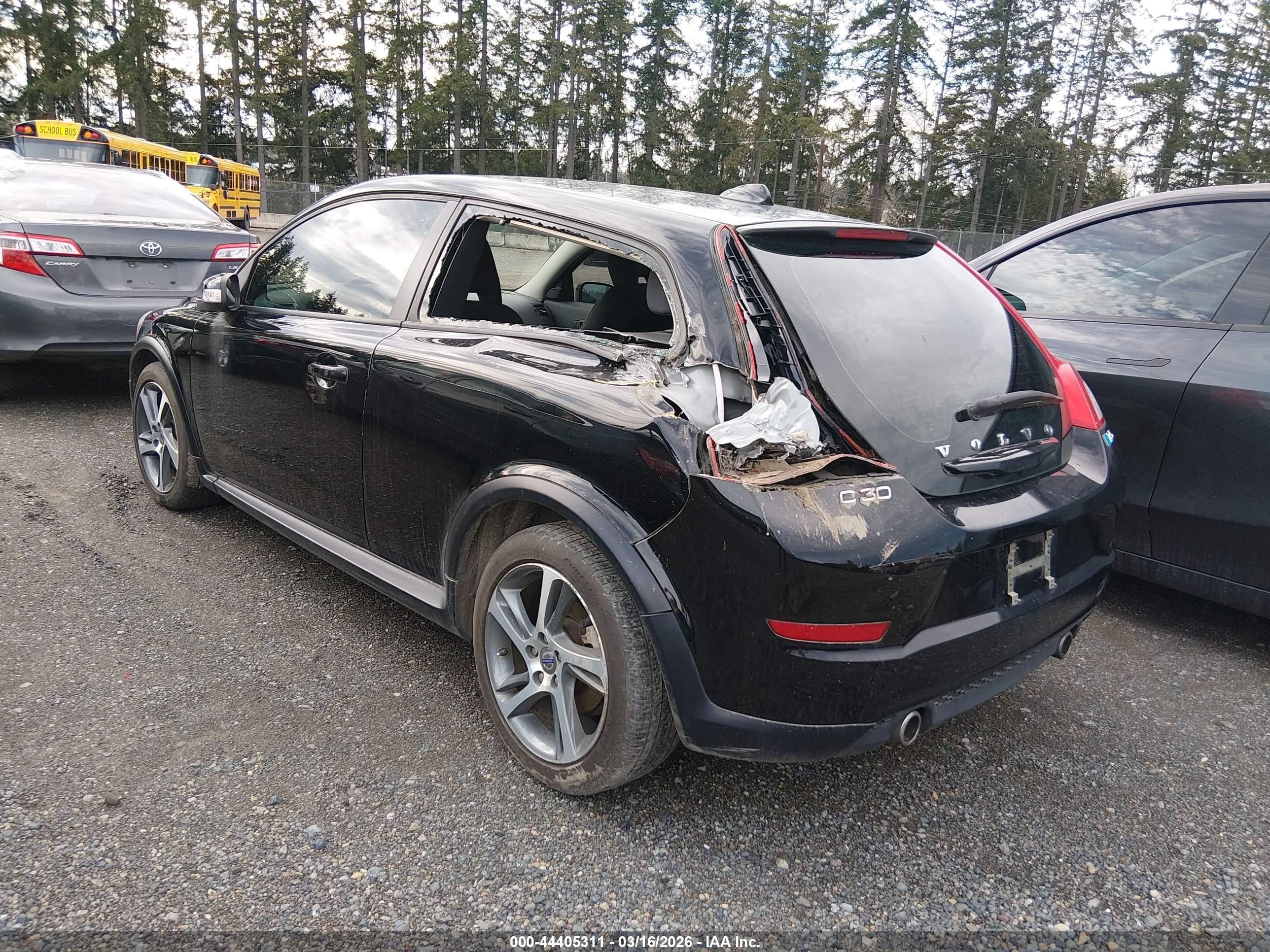 VOLVO C30 image 3