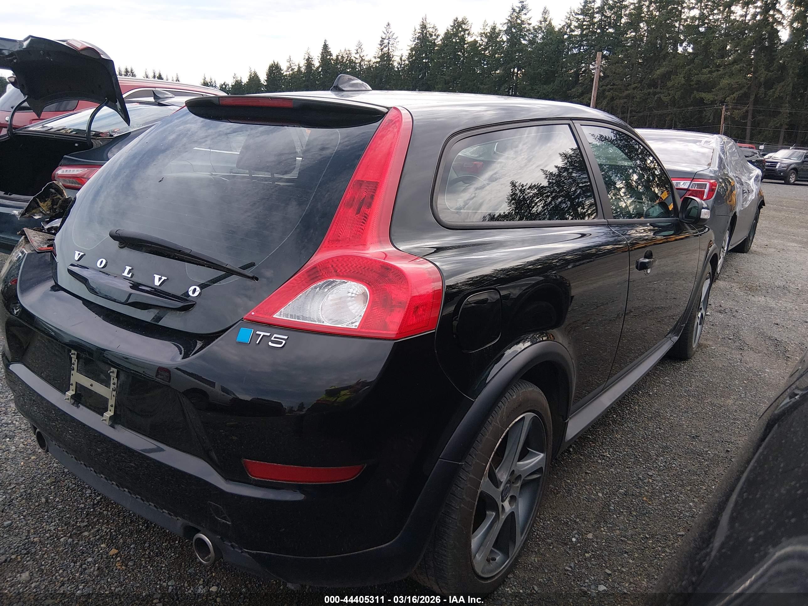 VOLVO C30 image 4