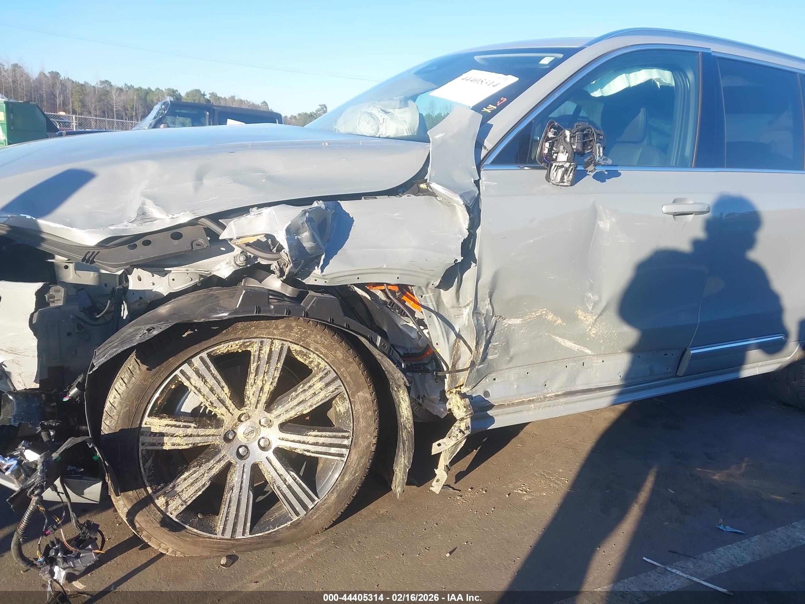 VOLVO XC90 image 6
