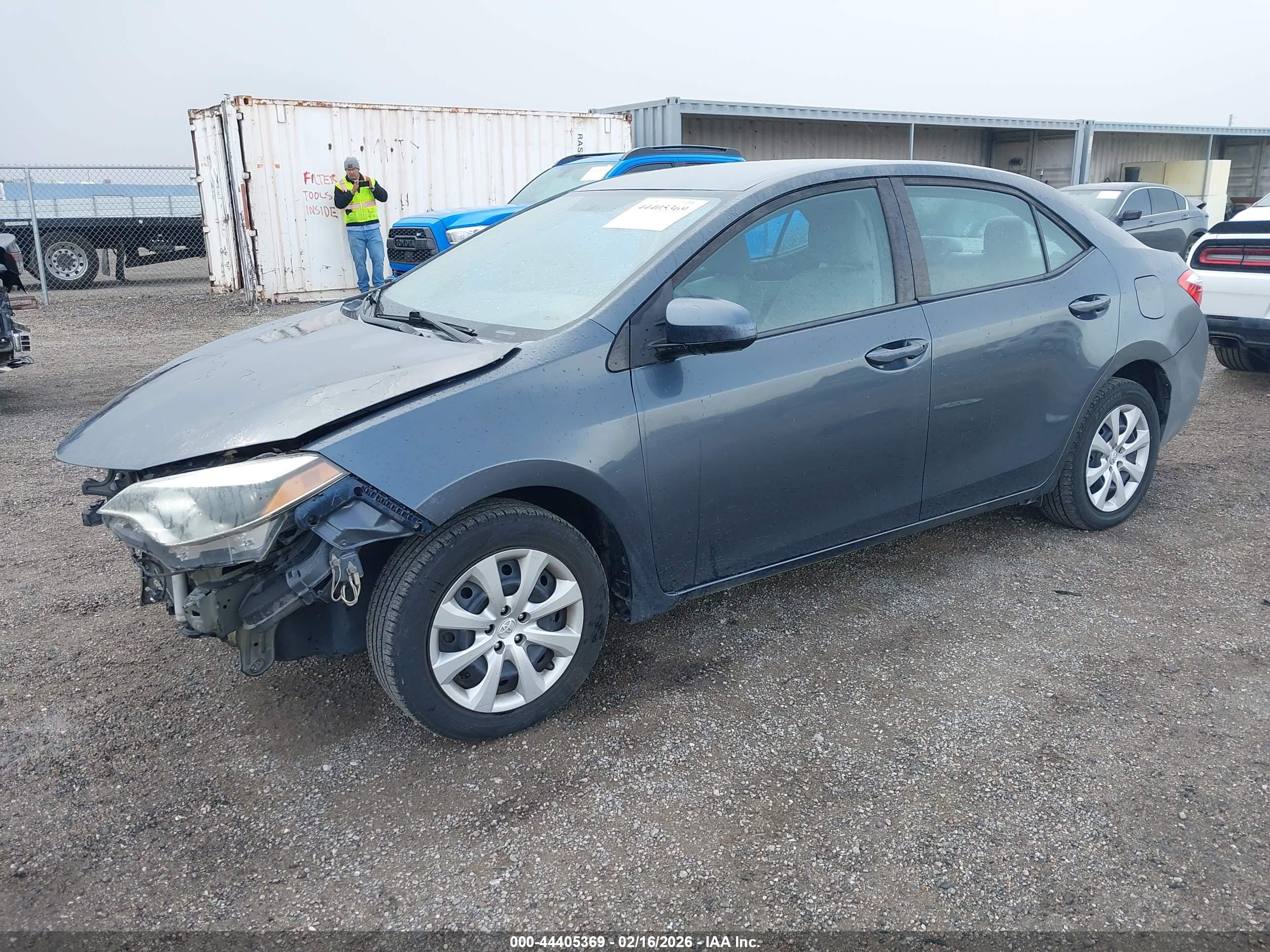 TOYOTA COROLLA image 2