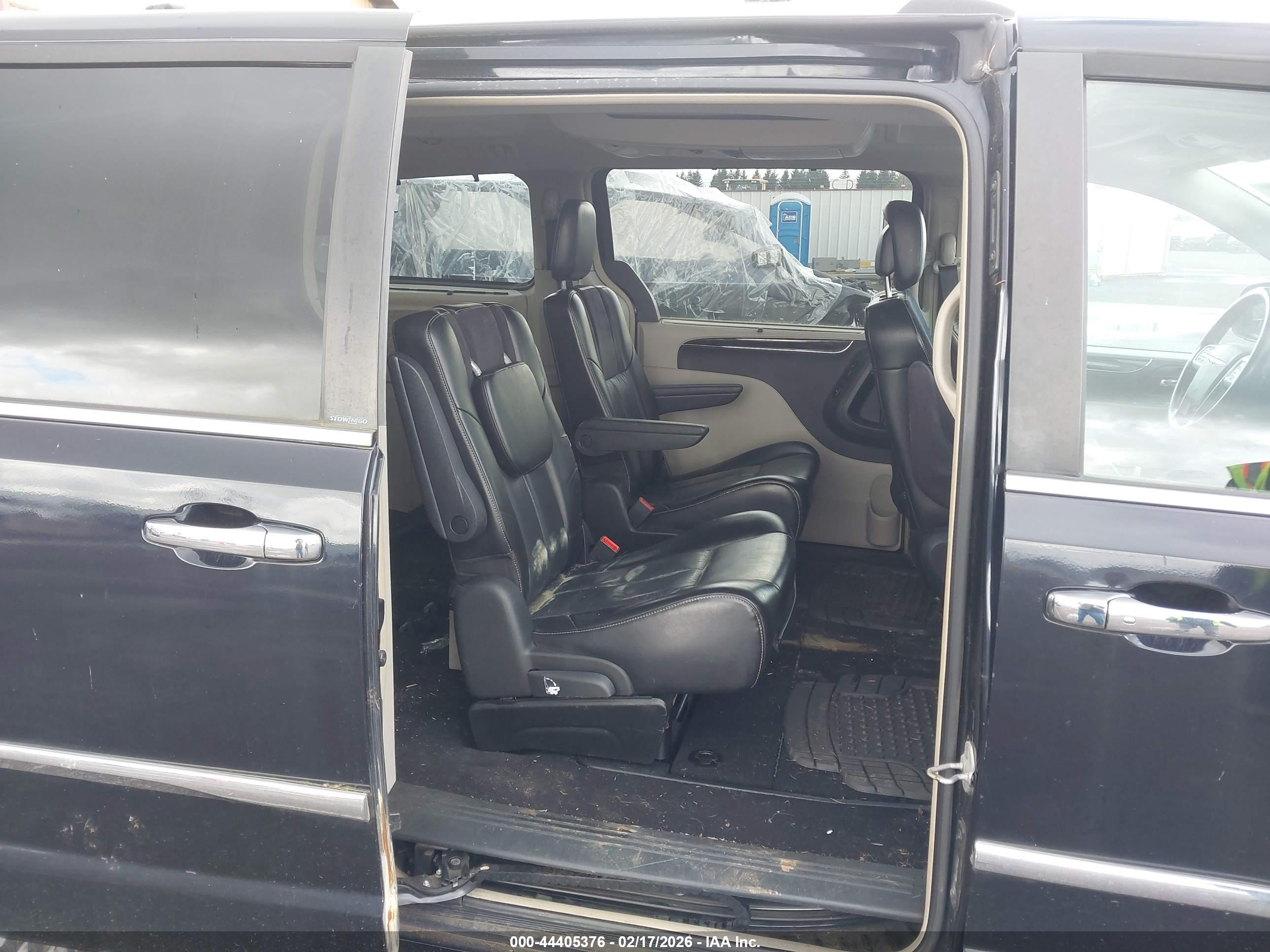 CHRYSLER TOWN image 8