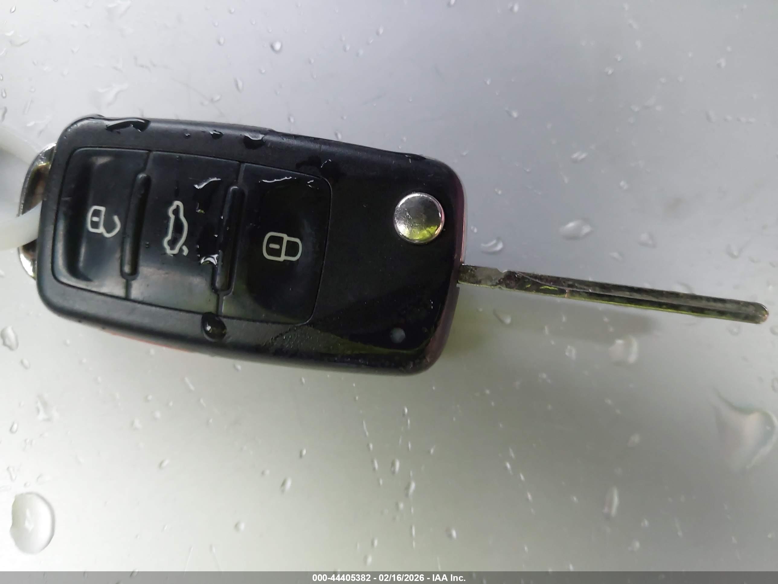 VOLKSWAGEN JETTA image 11