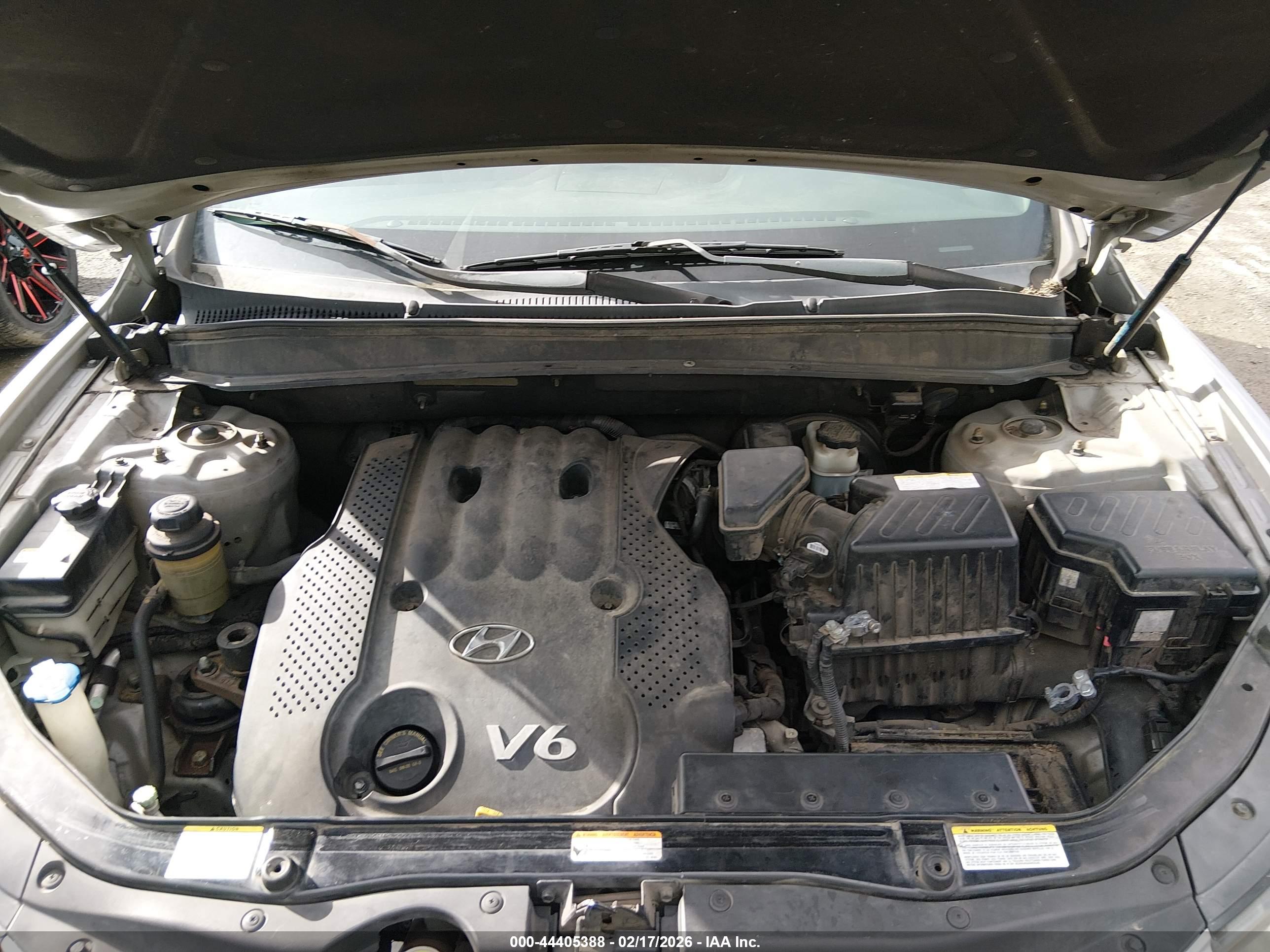 HYUNDAI SANTA image 10