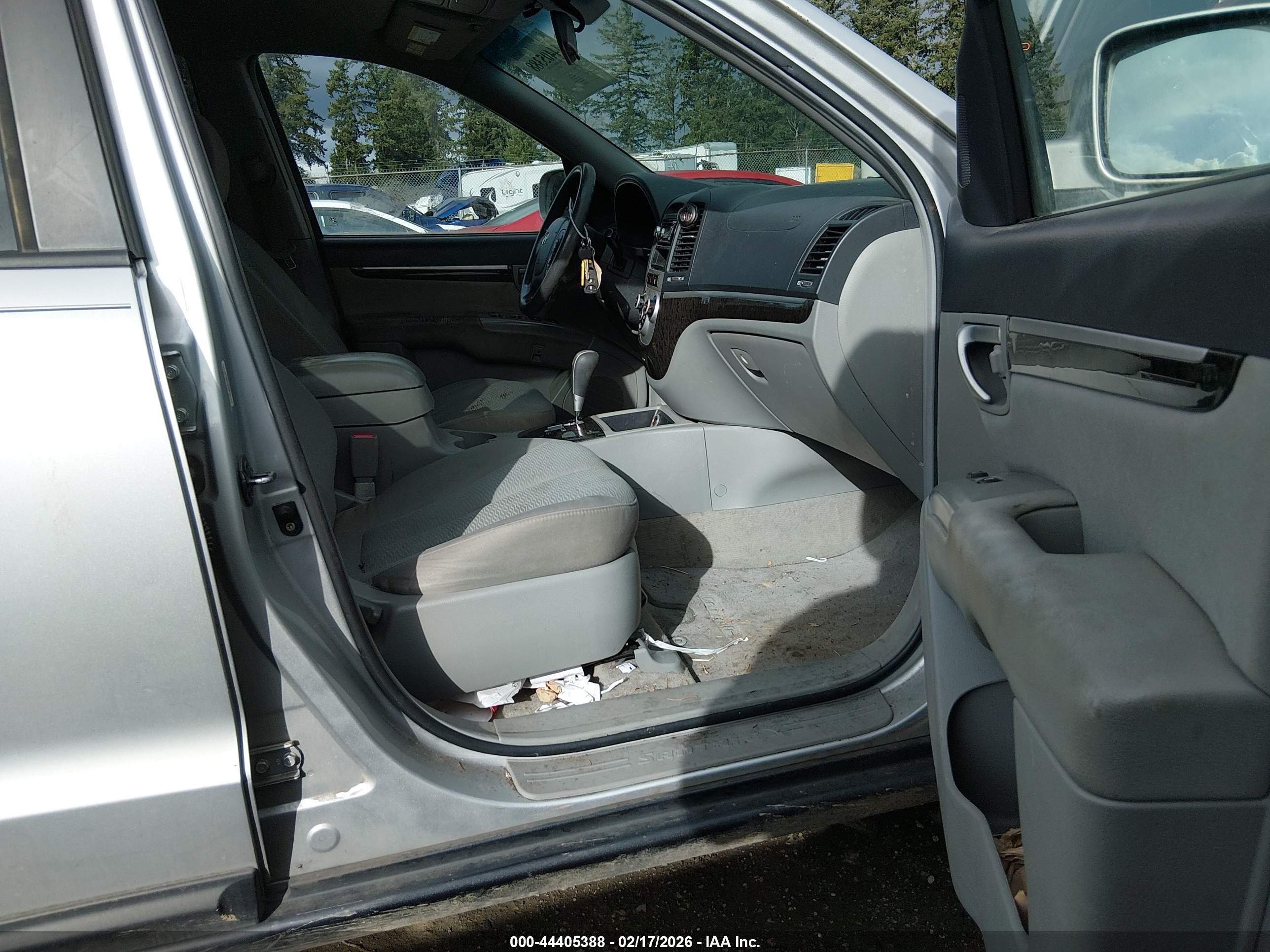 HYUNDAI SANTA image 5