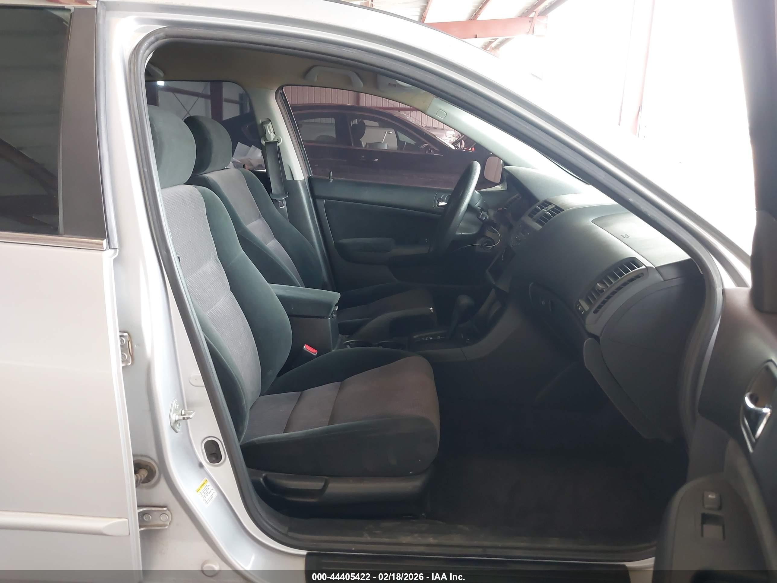 HONDA ACCORD image 5
