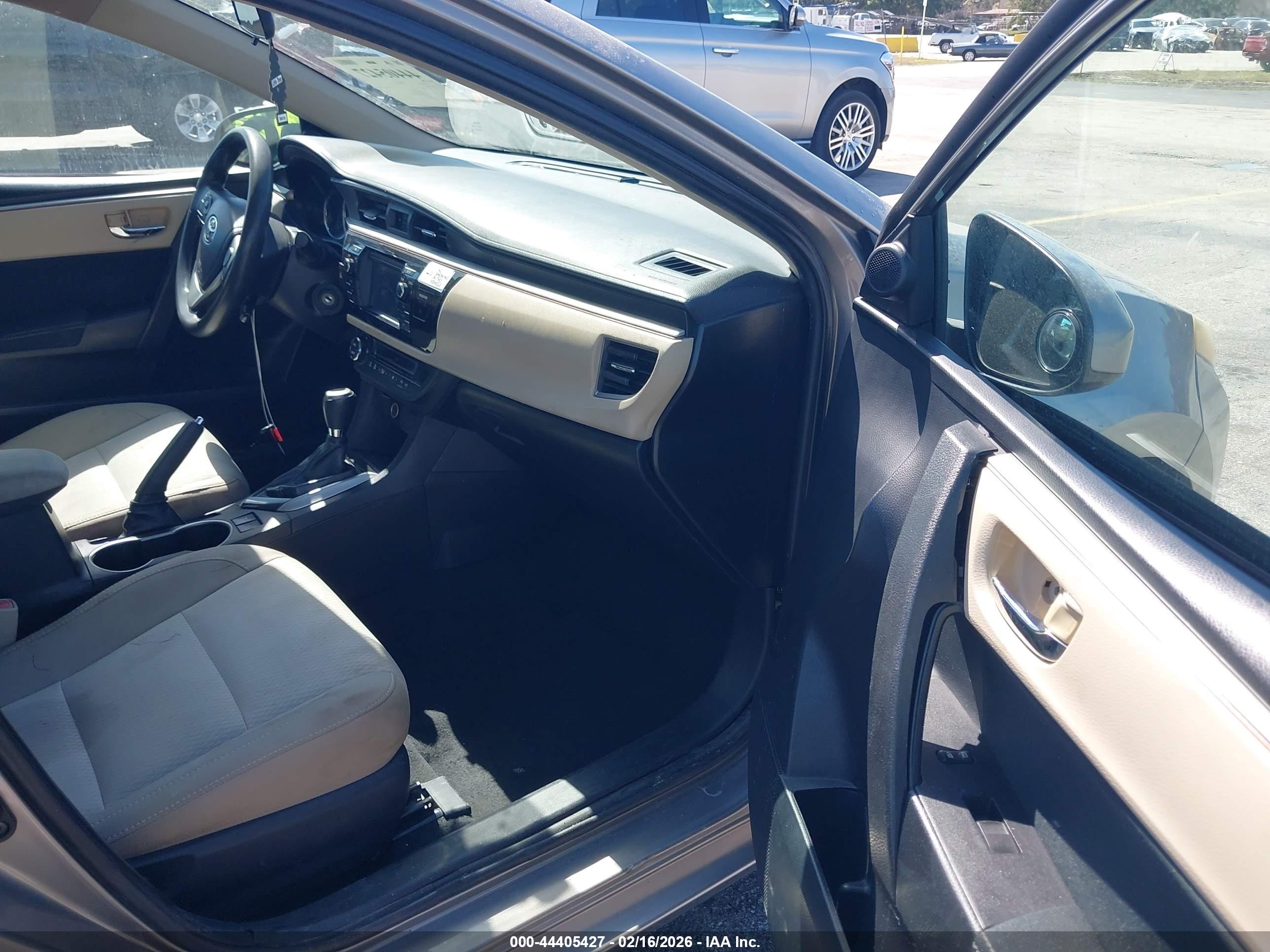 TOYOTA COROLLA image 5