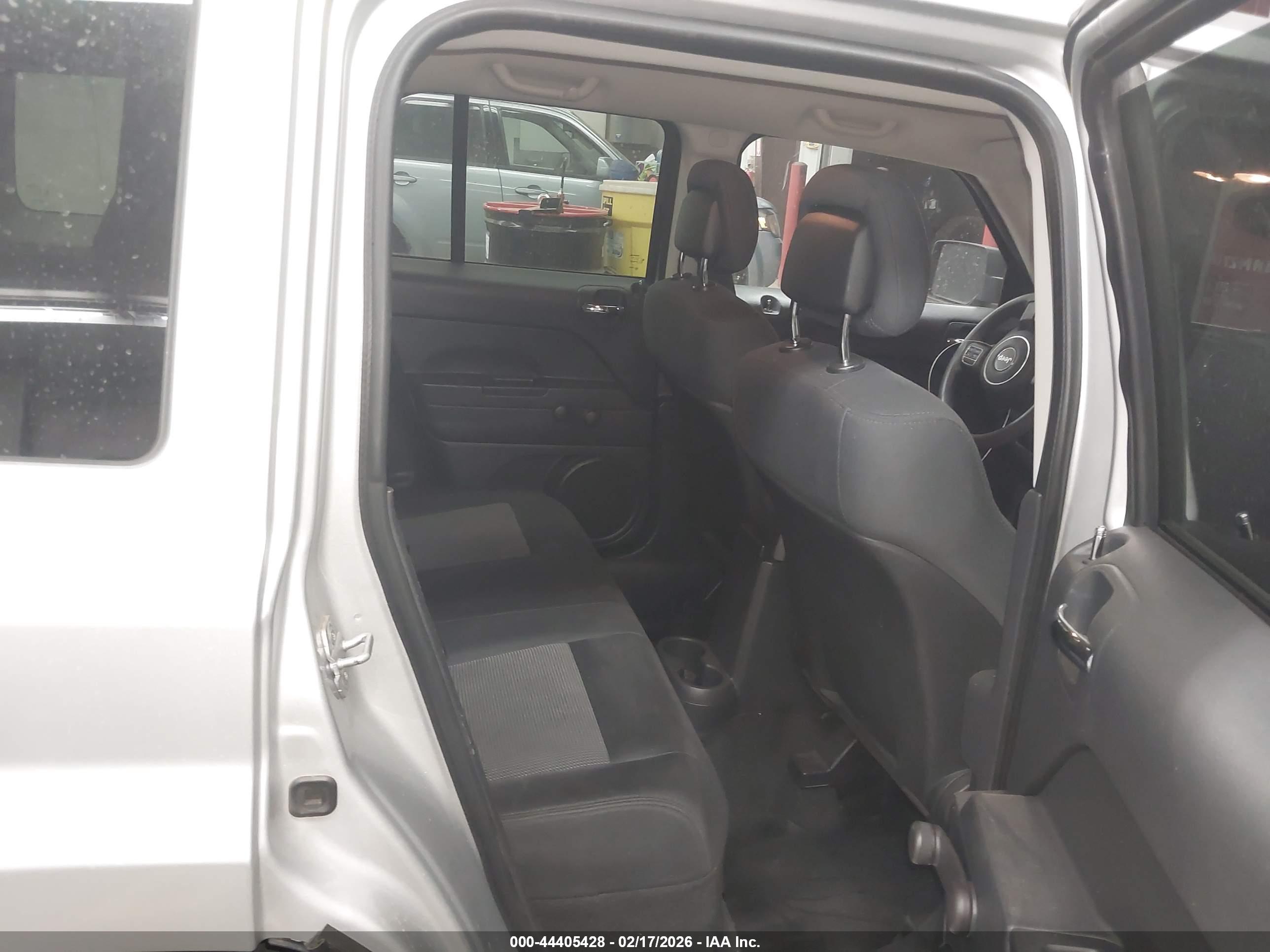 JEEP PATRIOT image 8