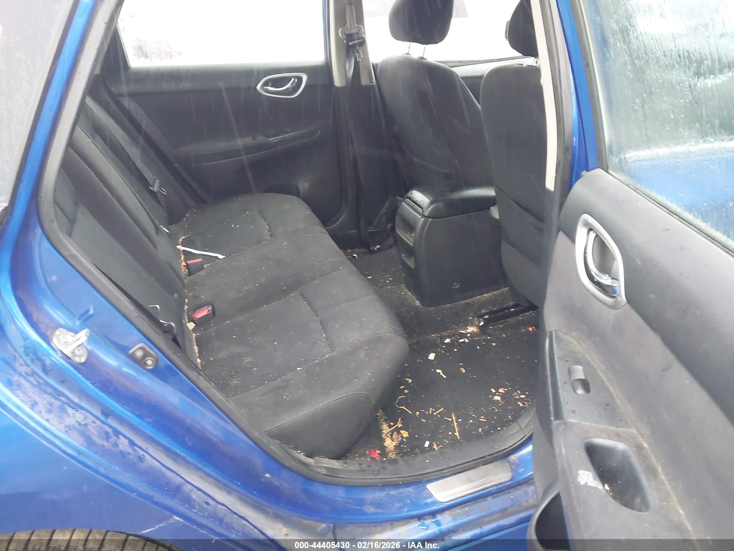 NISSAN SENTRA image 8