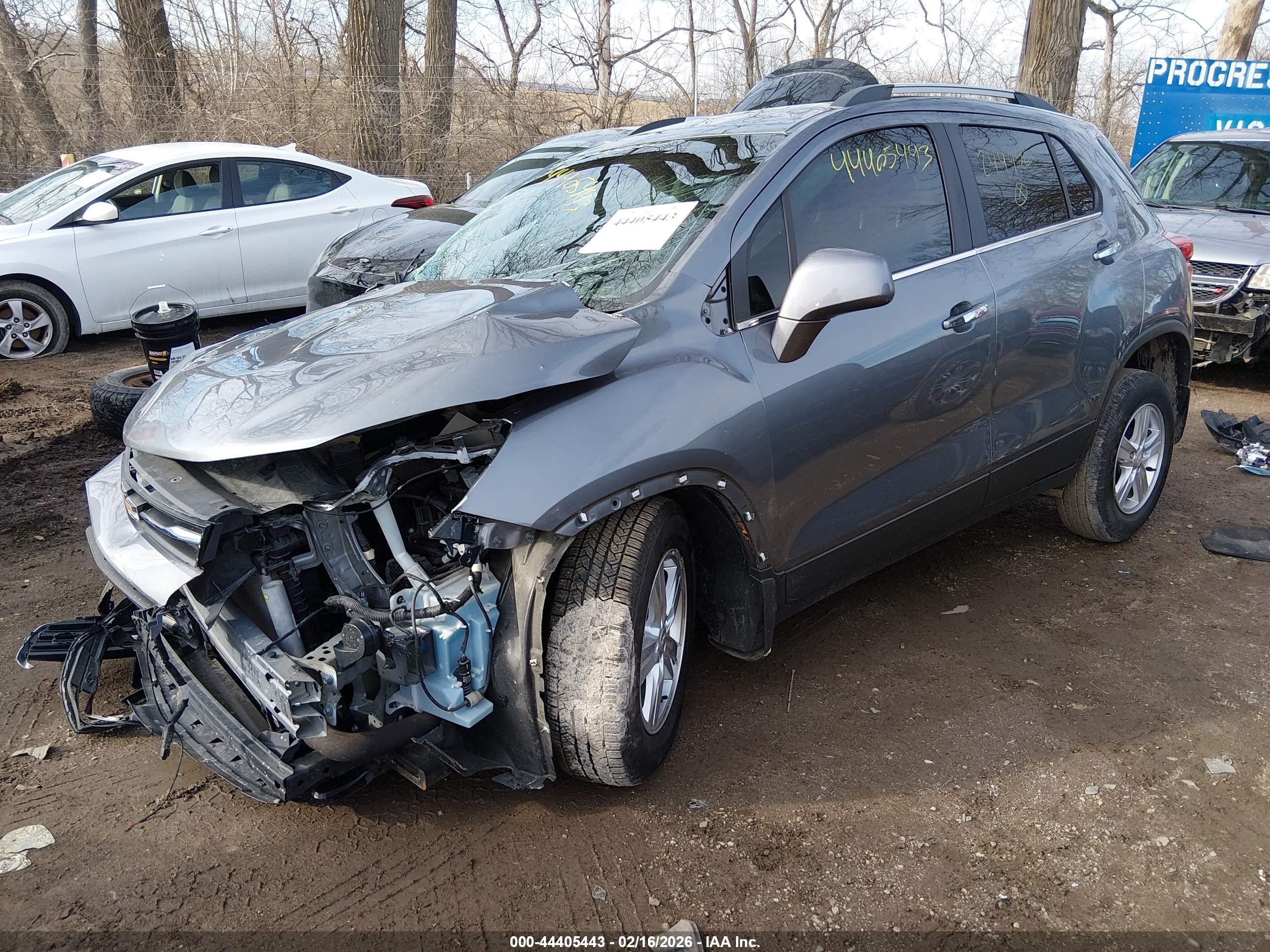 CHEVROLET TRAX image 2