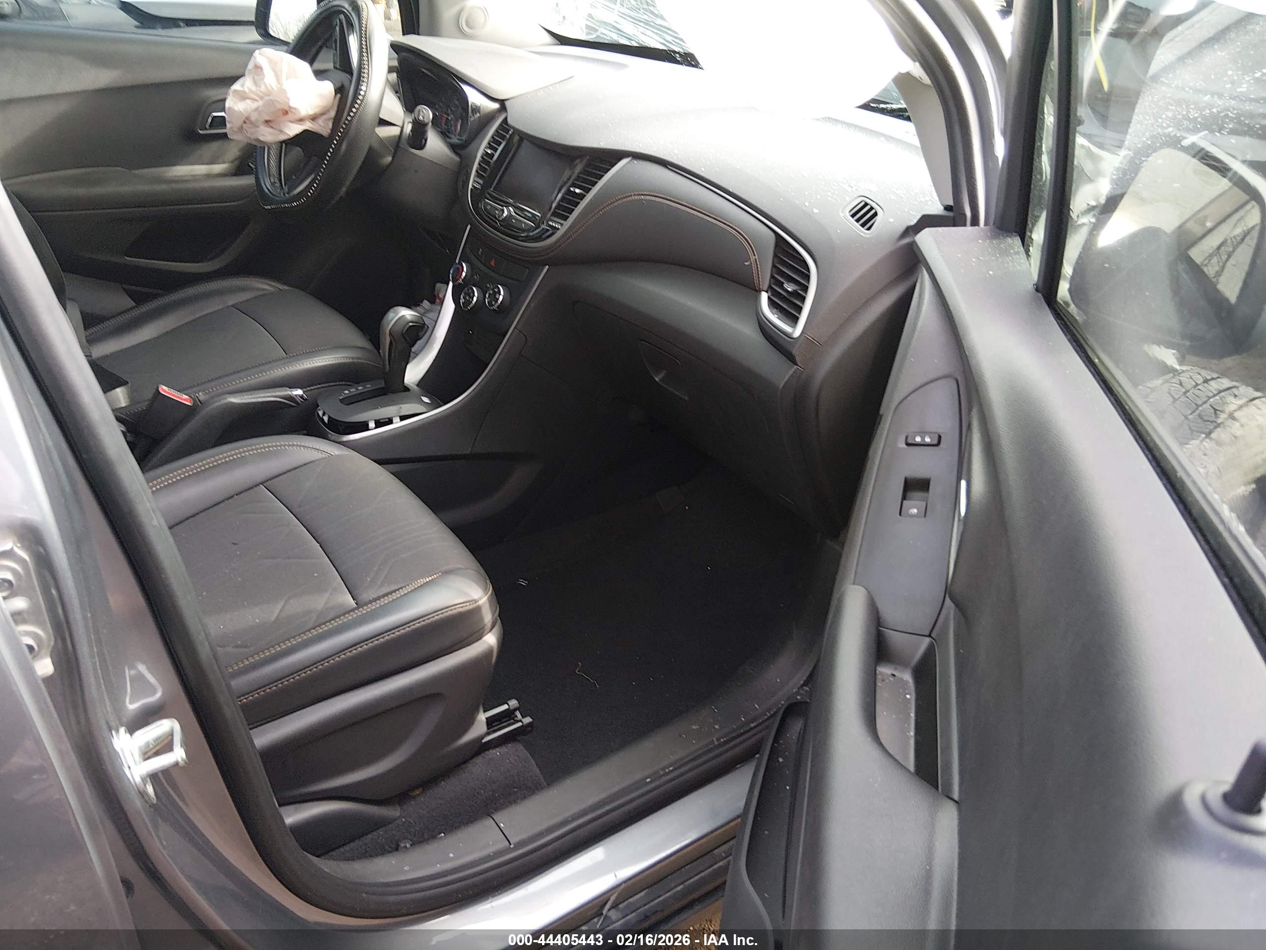 CHEVROLET TRAX image 5
