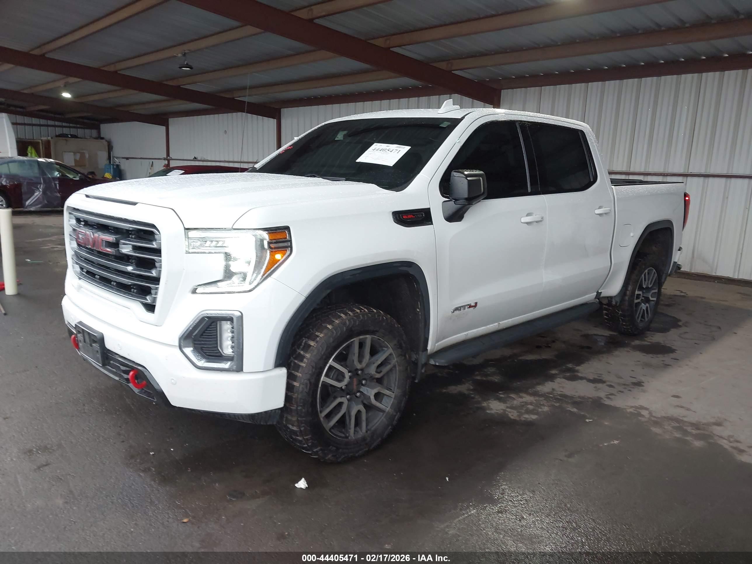 GMC SIERRA image 2