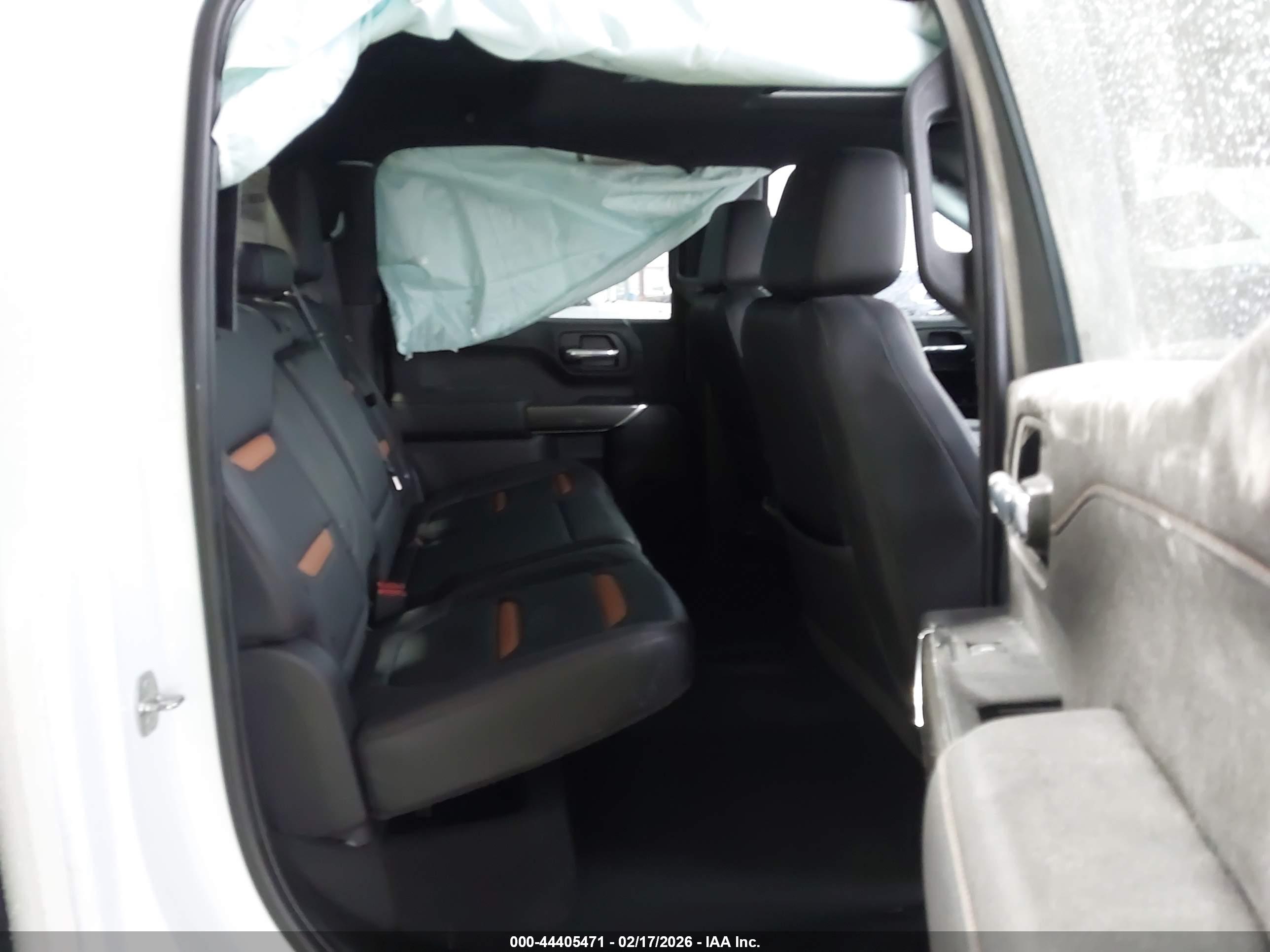 GMC SIERRA image 8