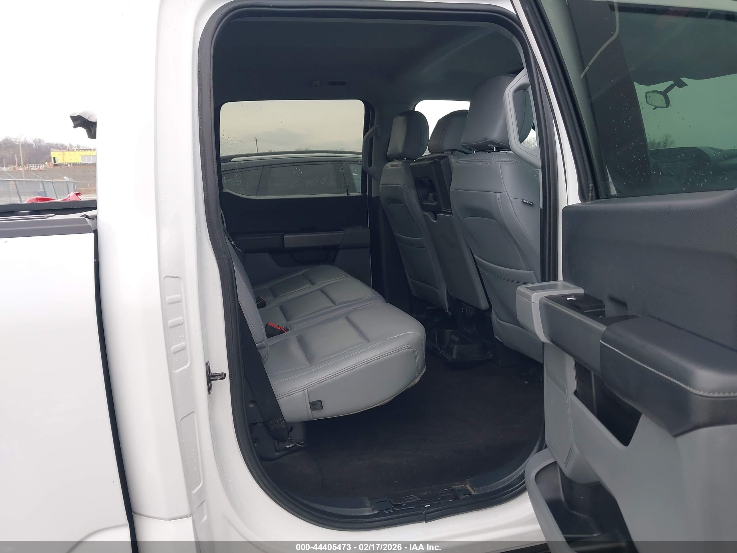 FORD F-150 image 8