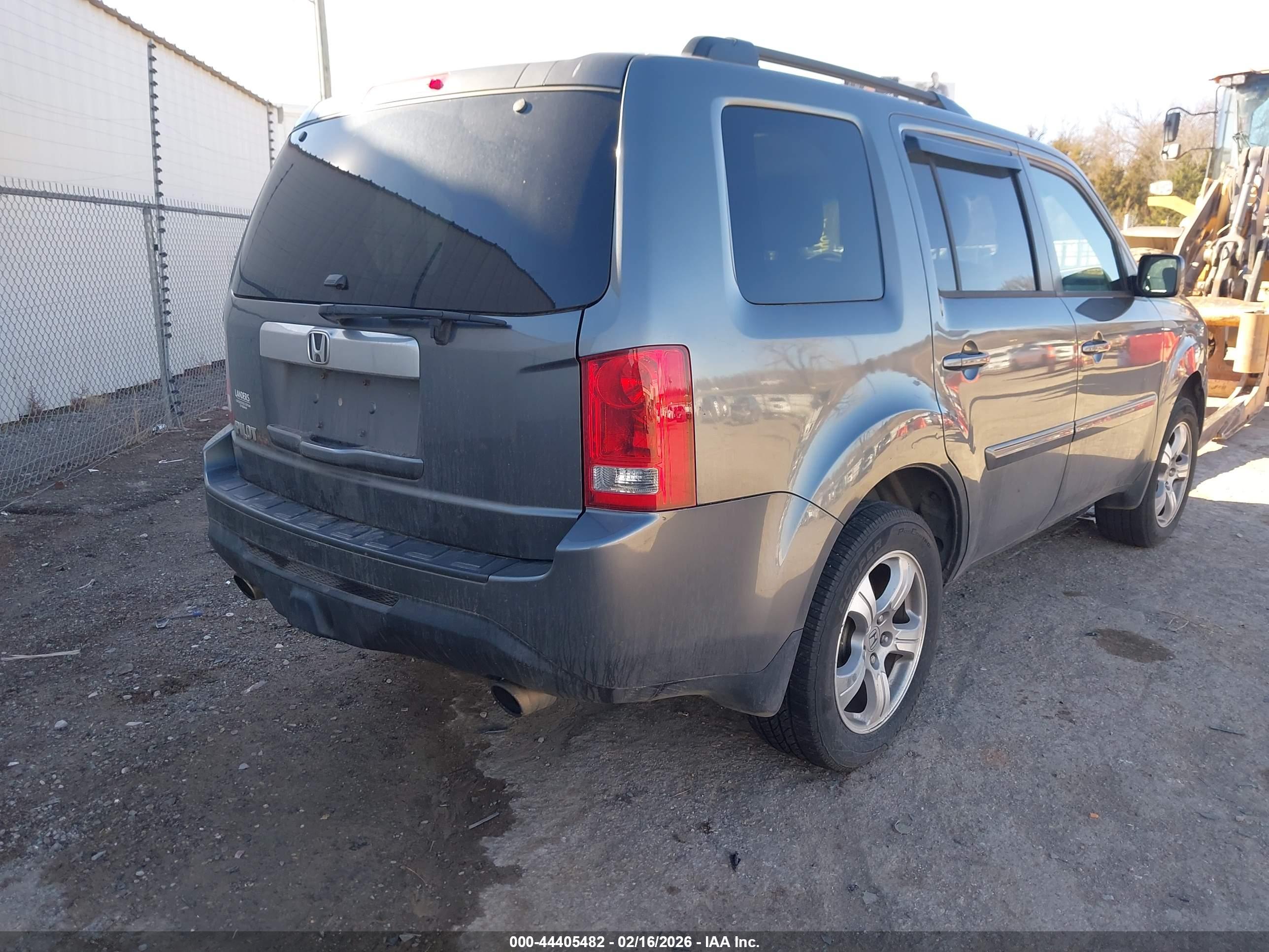 HONDA PILOT image 4