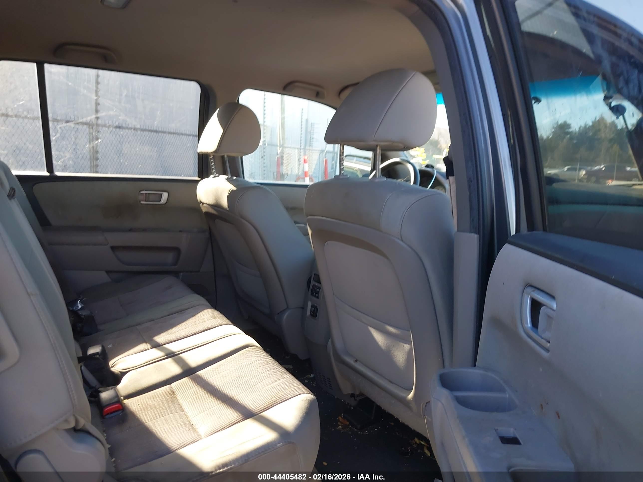 HONDA PILOT image 8