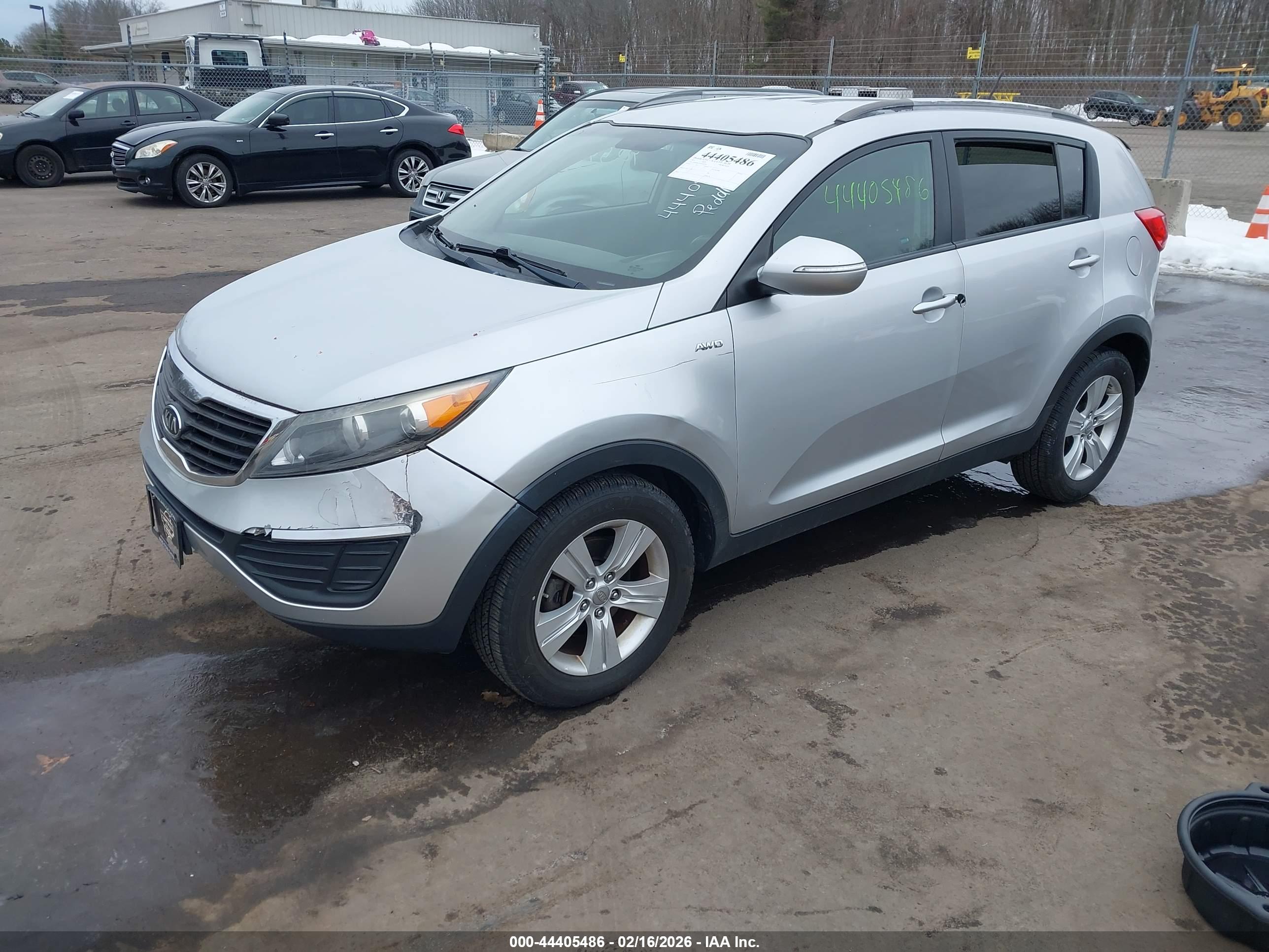 KIA SPORTAGE image 2