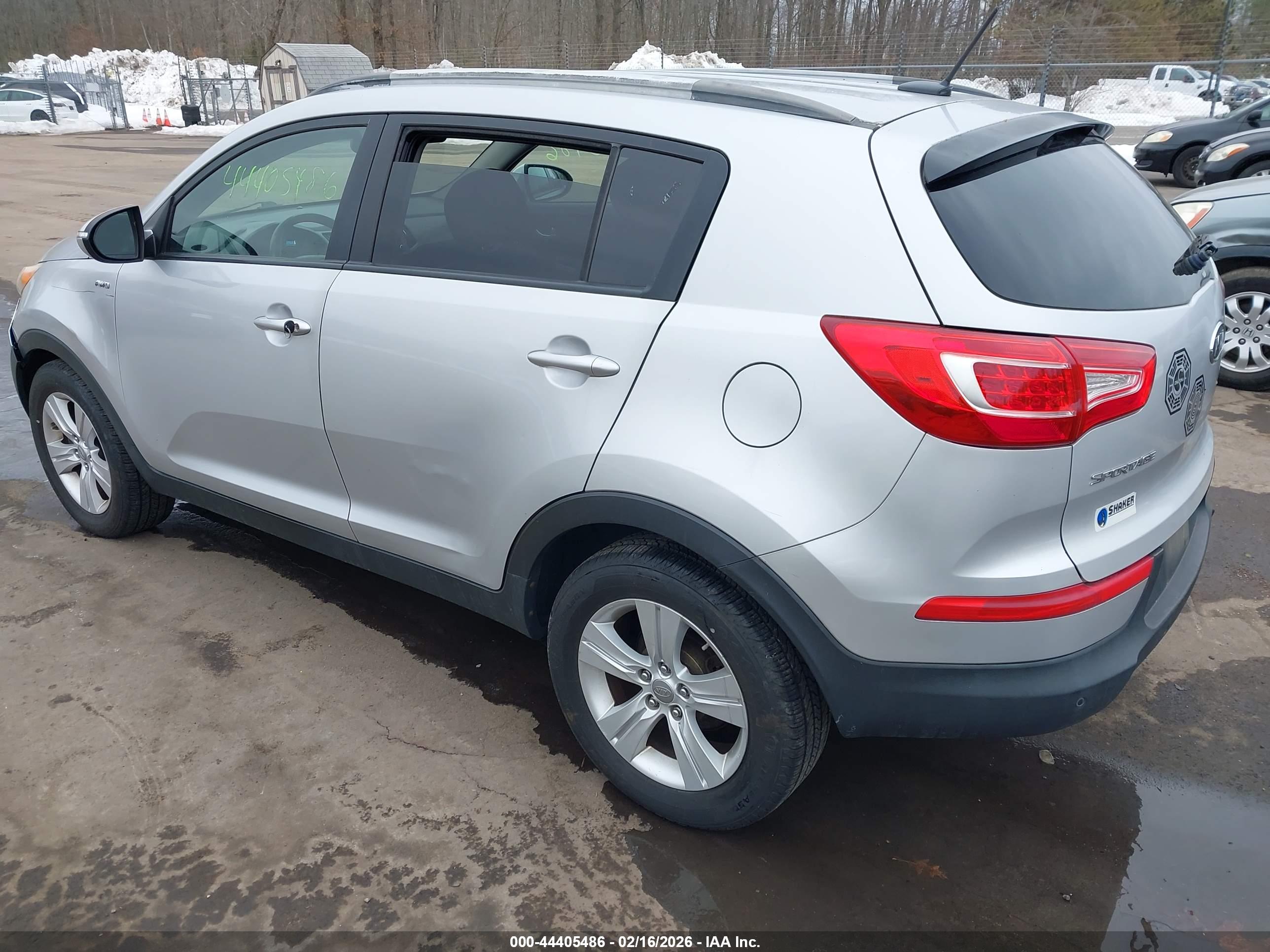 KIA SPORTAGE image 3