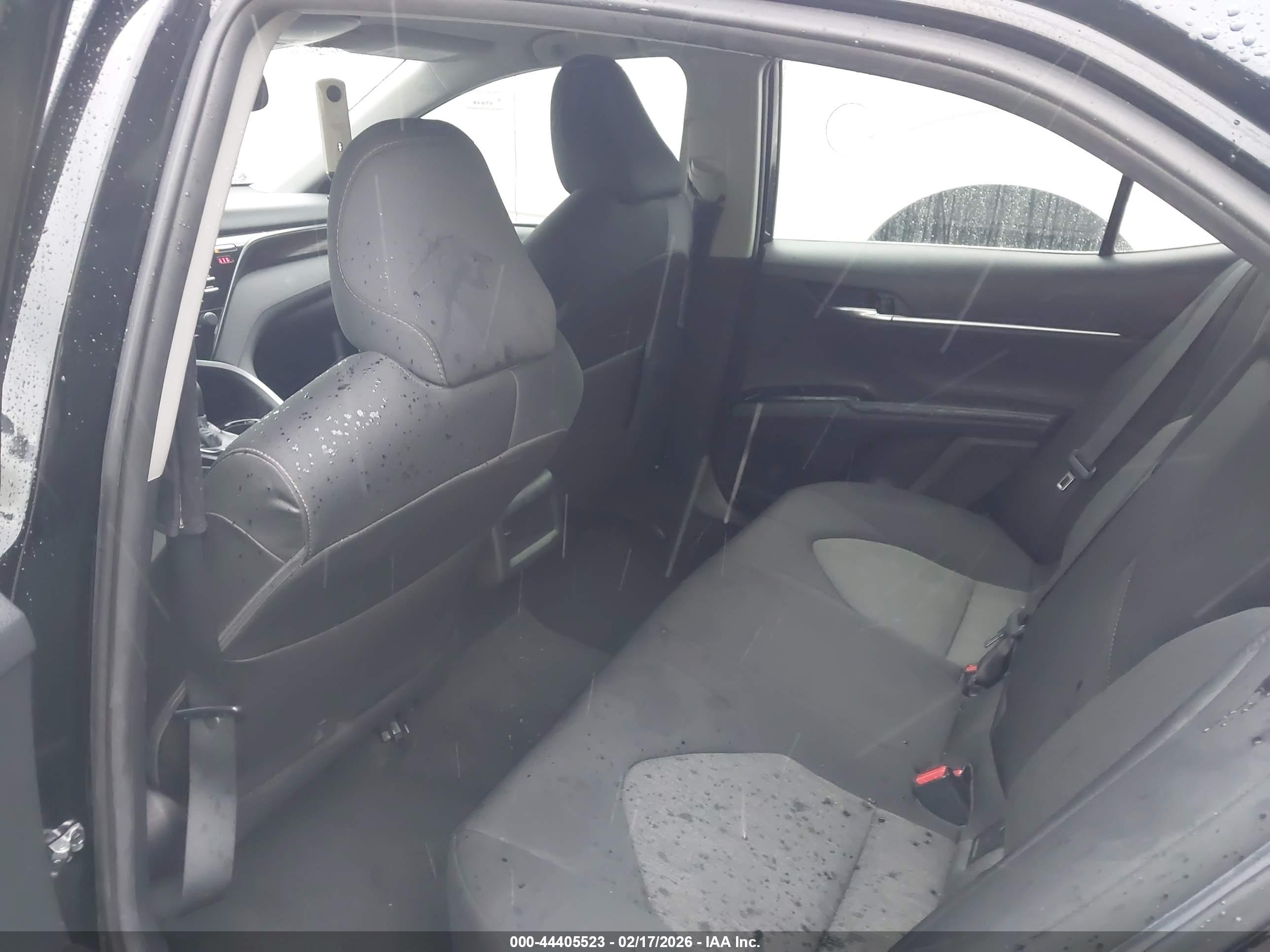 TOYOTA CAMRY image 8