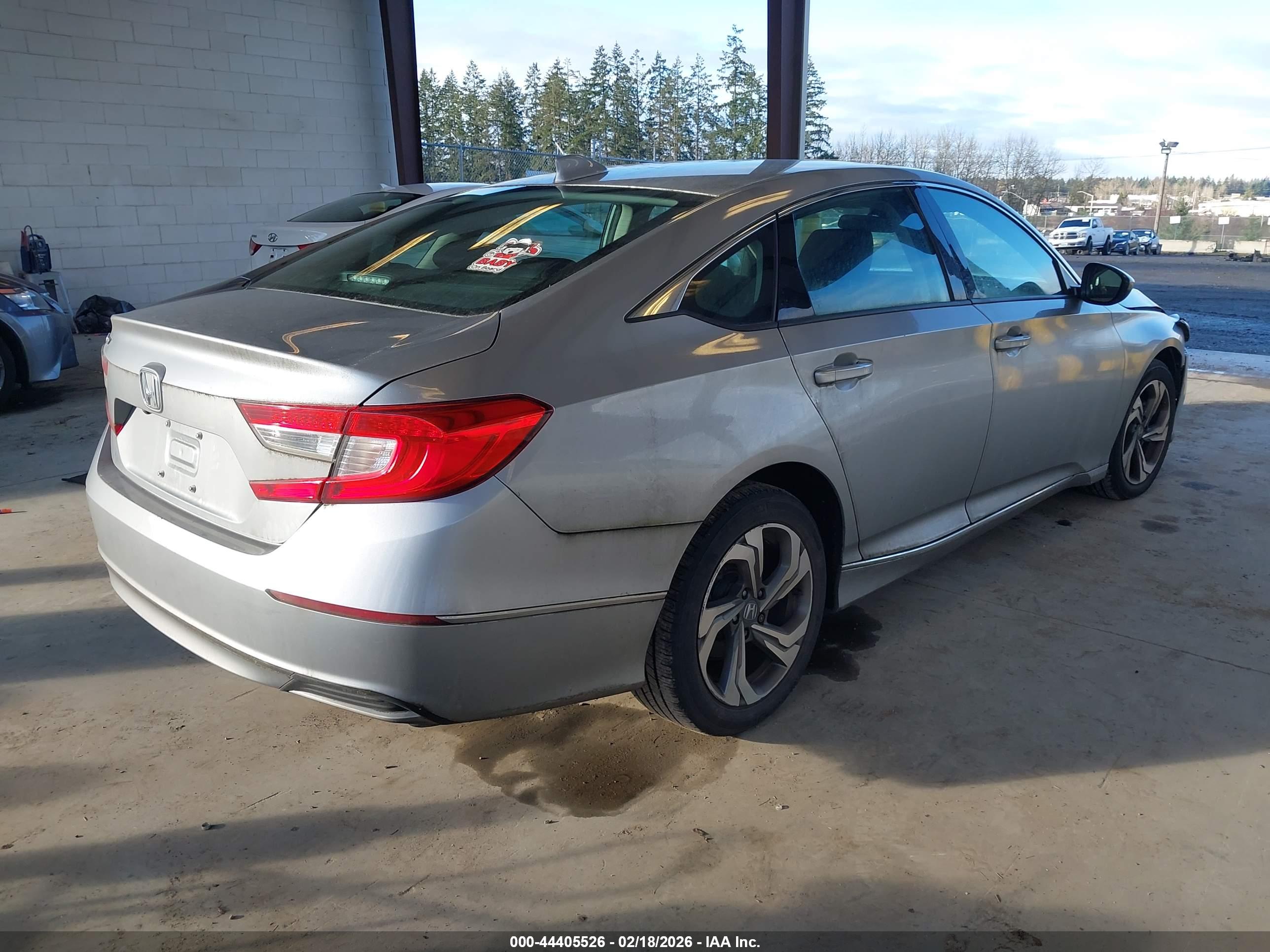 HONDA ACCORD image 4
