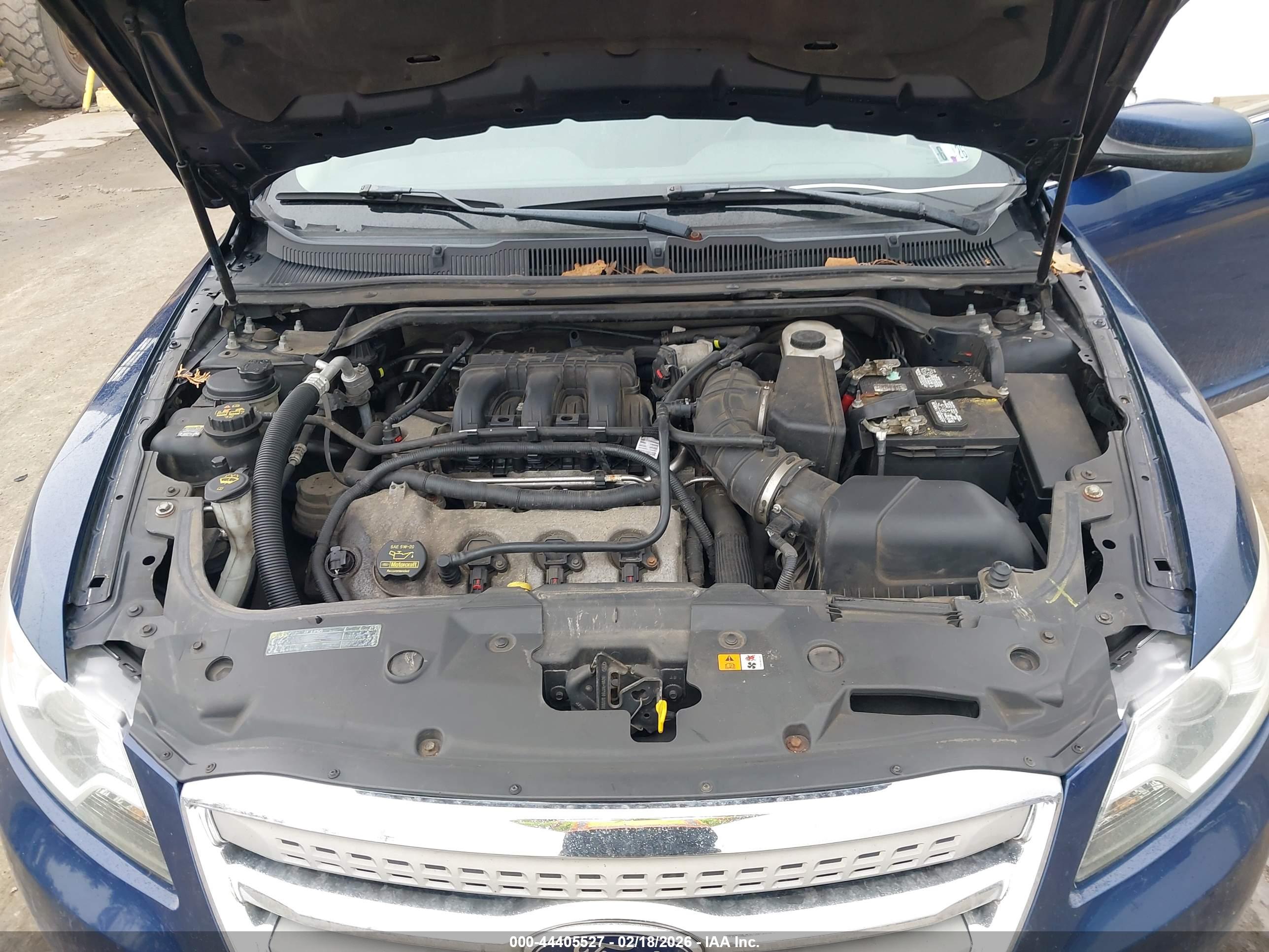 FORD TAURUS image 10