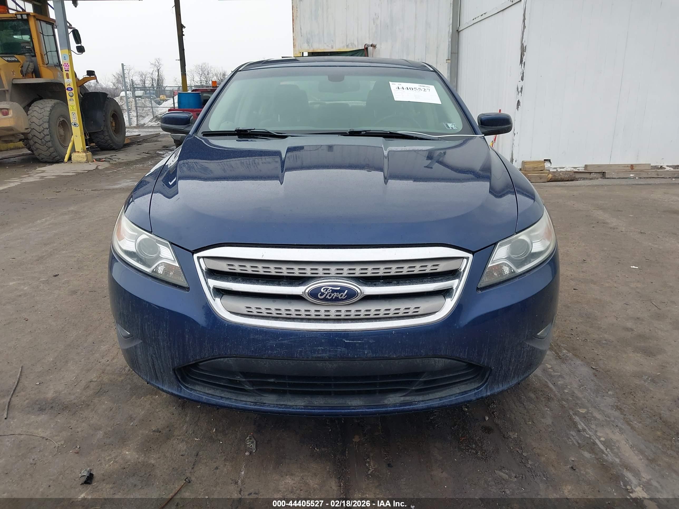 FORD TAURUS image 6
