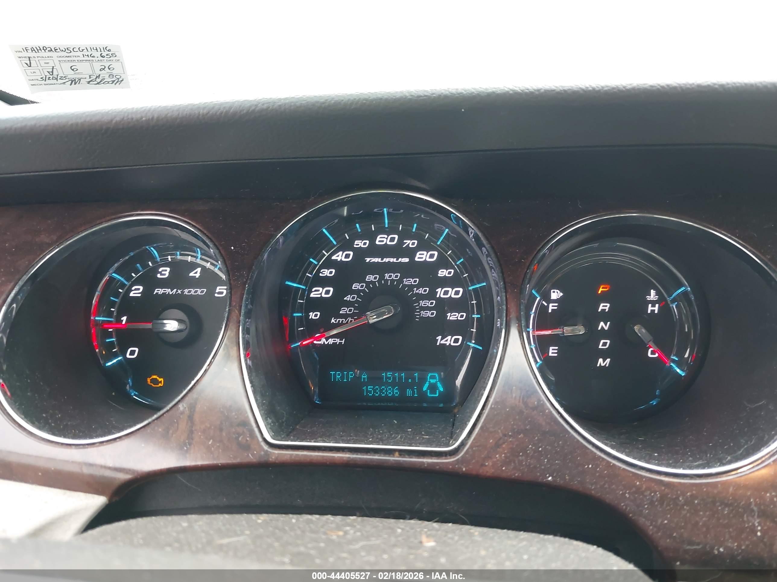 FORD TAURUS image 7