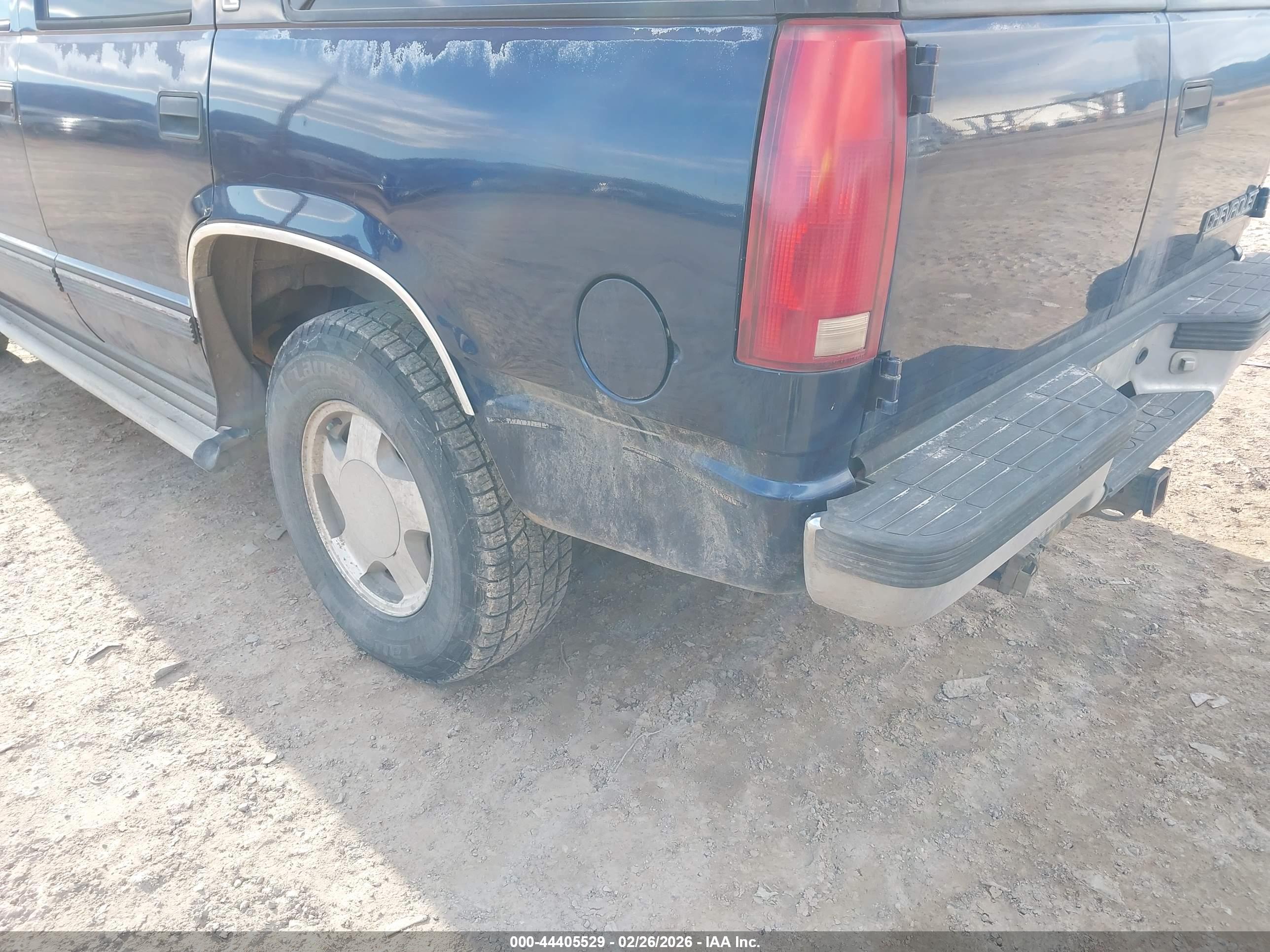 CHEVROLET TAHOE image 6