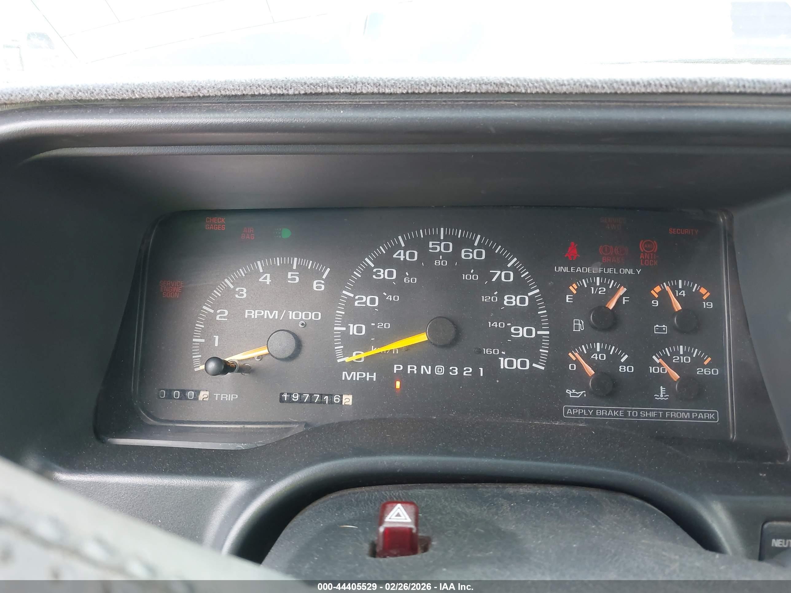 CHEVROLET TAHOE image 7