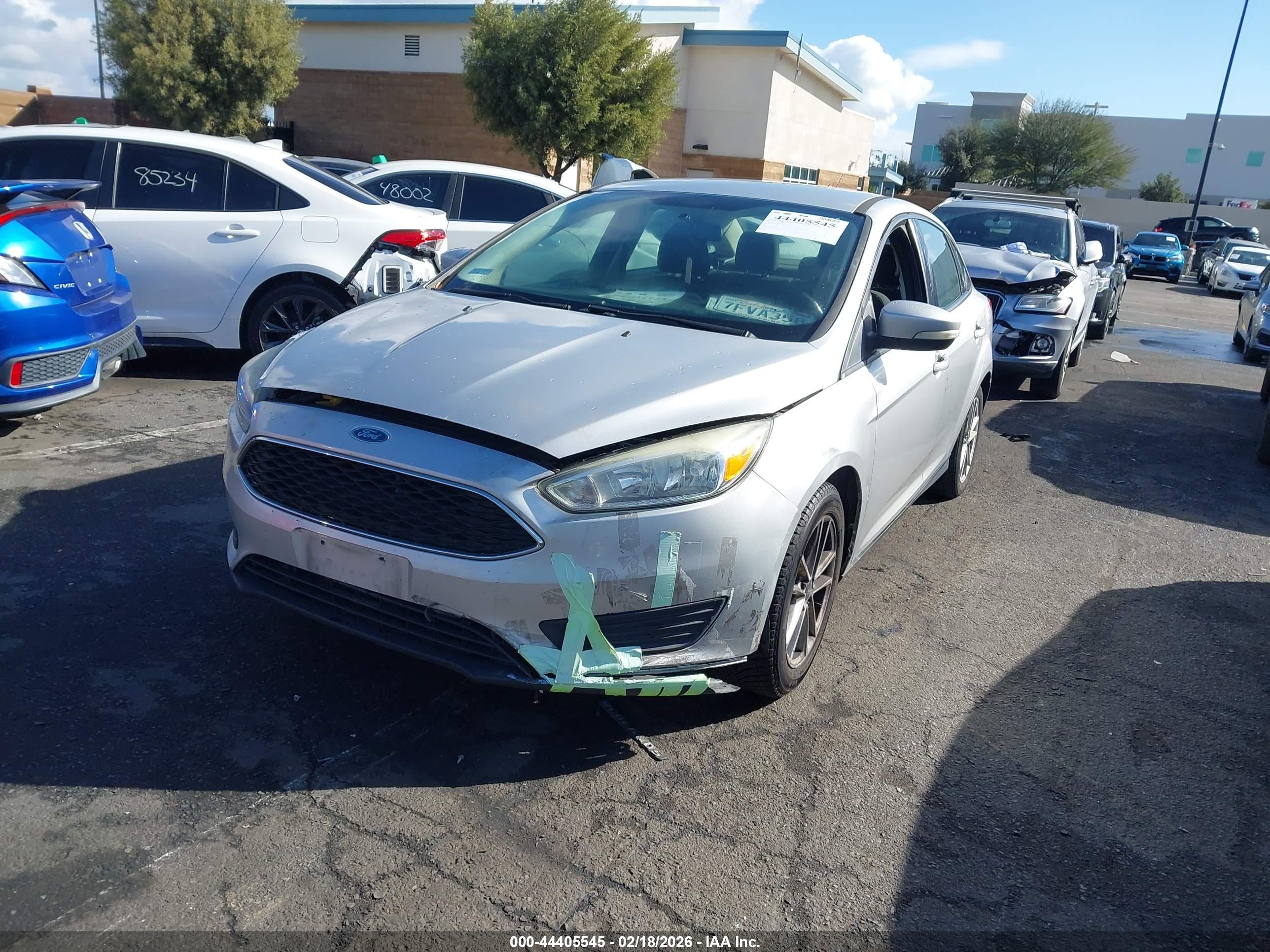FORD FOCUS image 2