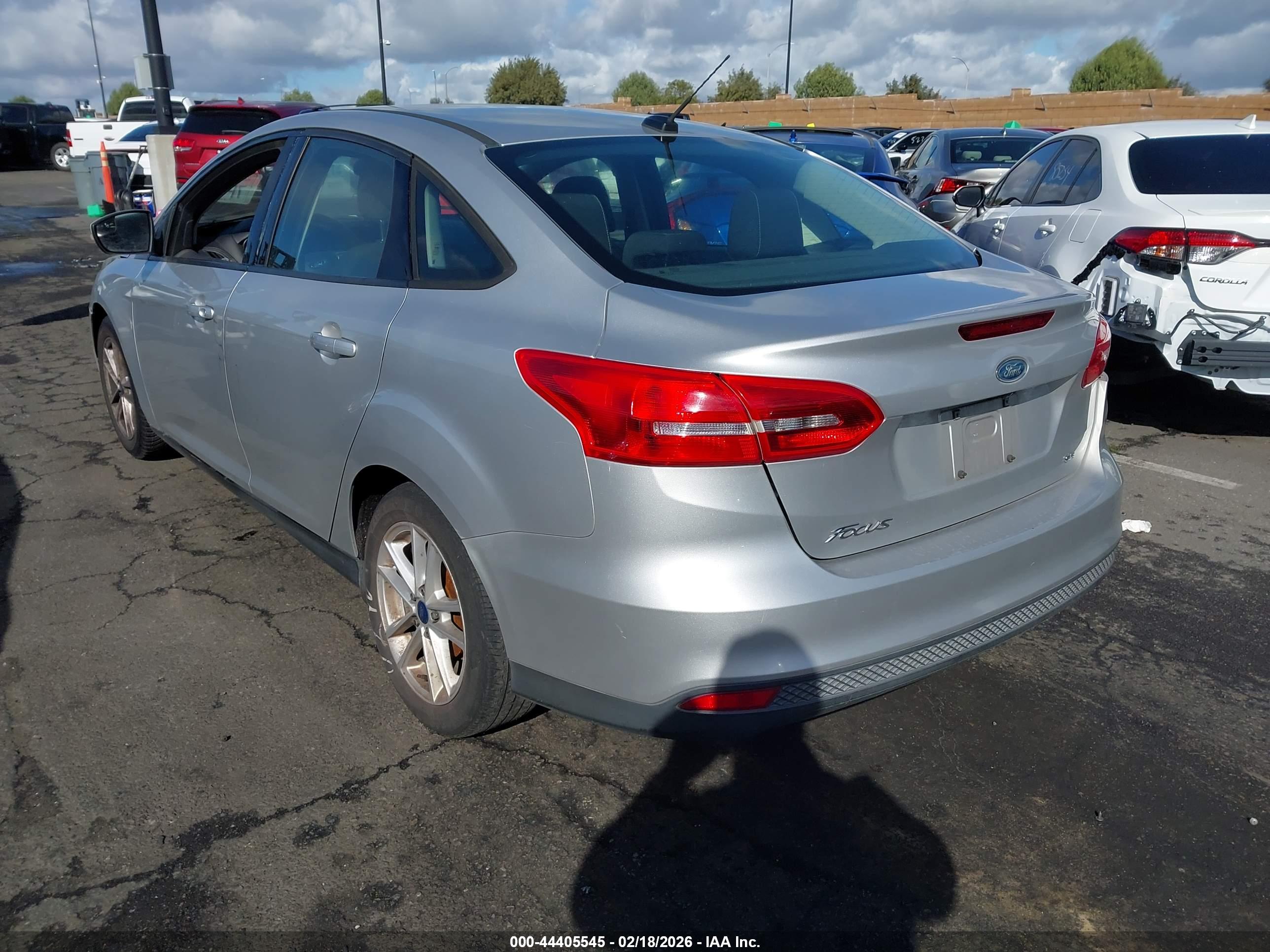 FORD FOCUS image 3