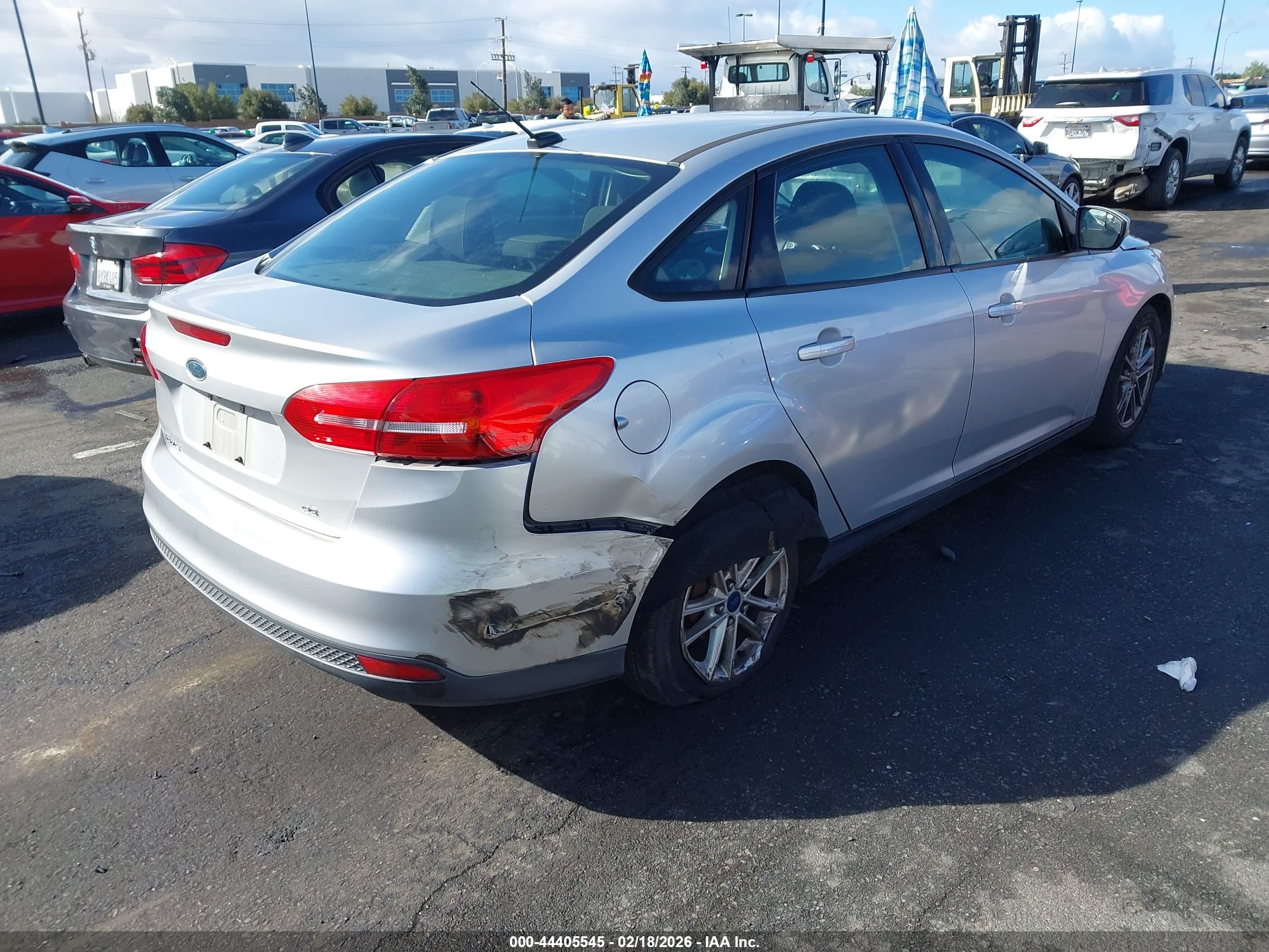 FORD FOCUS image 4