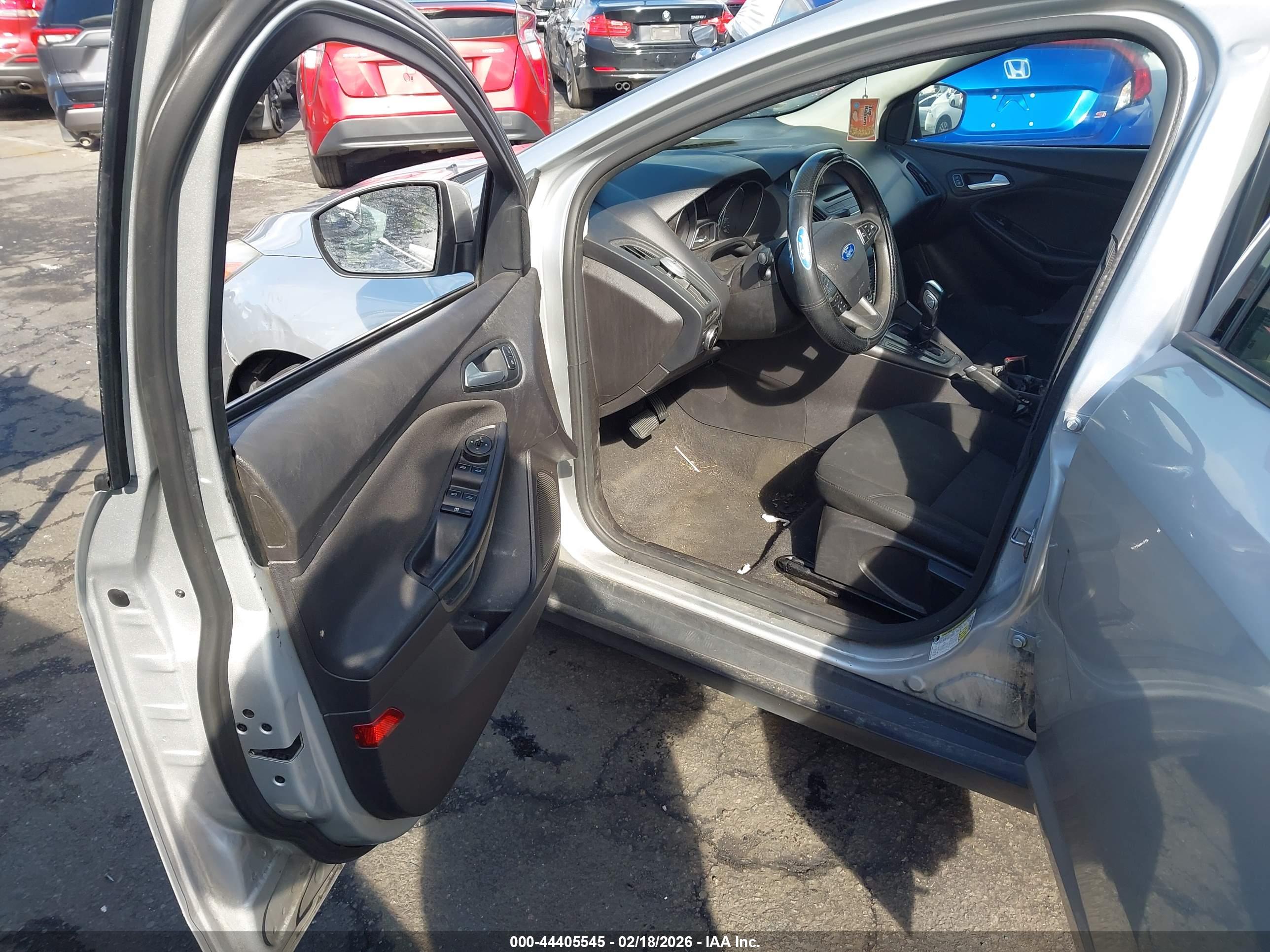 FORD FOCUS image 5