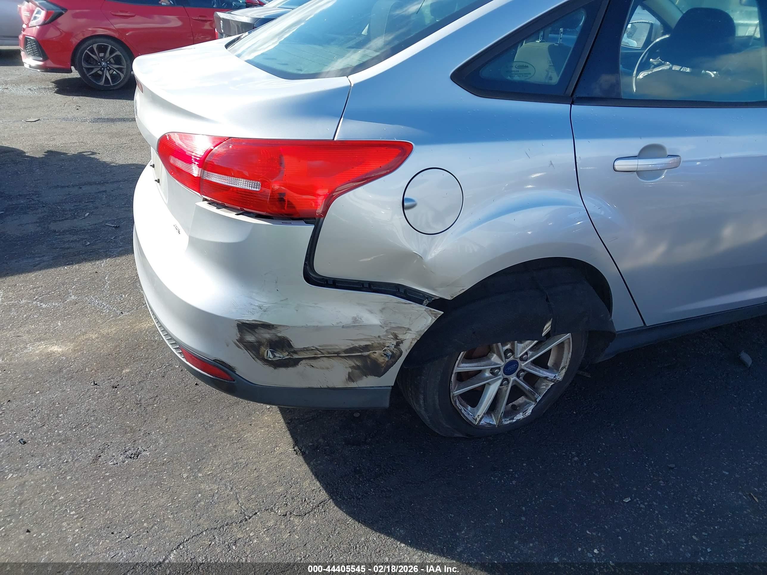 FORD FOCUS image 6
