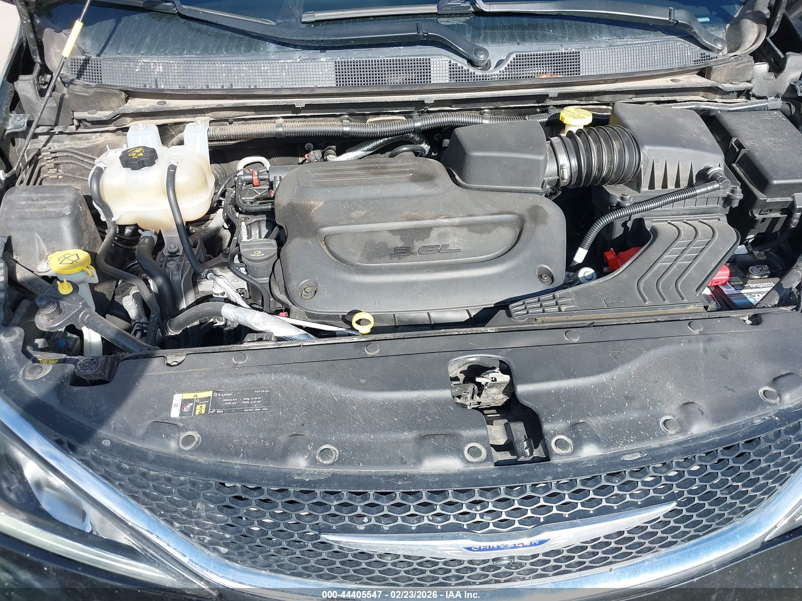 CHRYSLER PACIFICA image 10