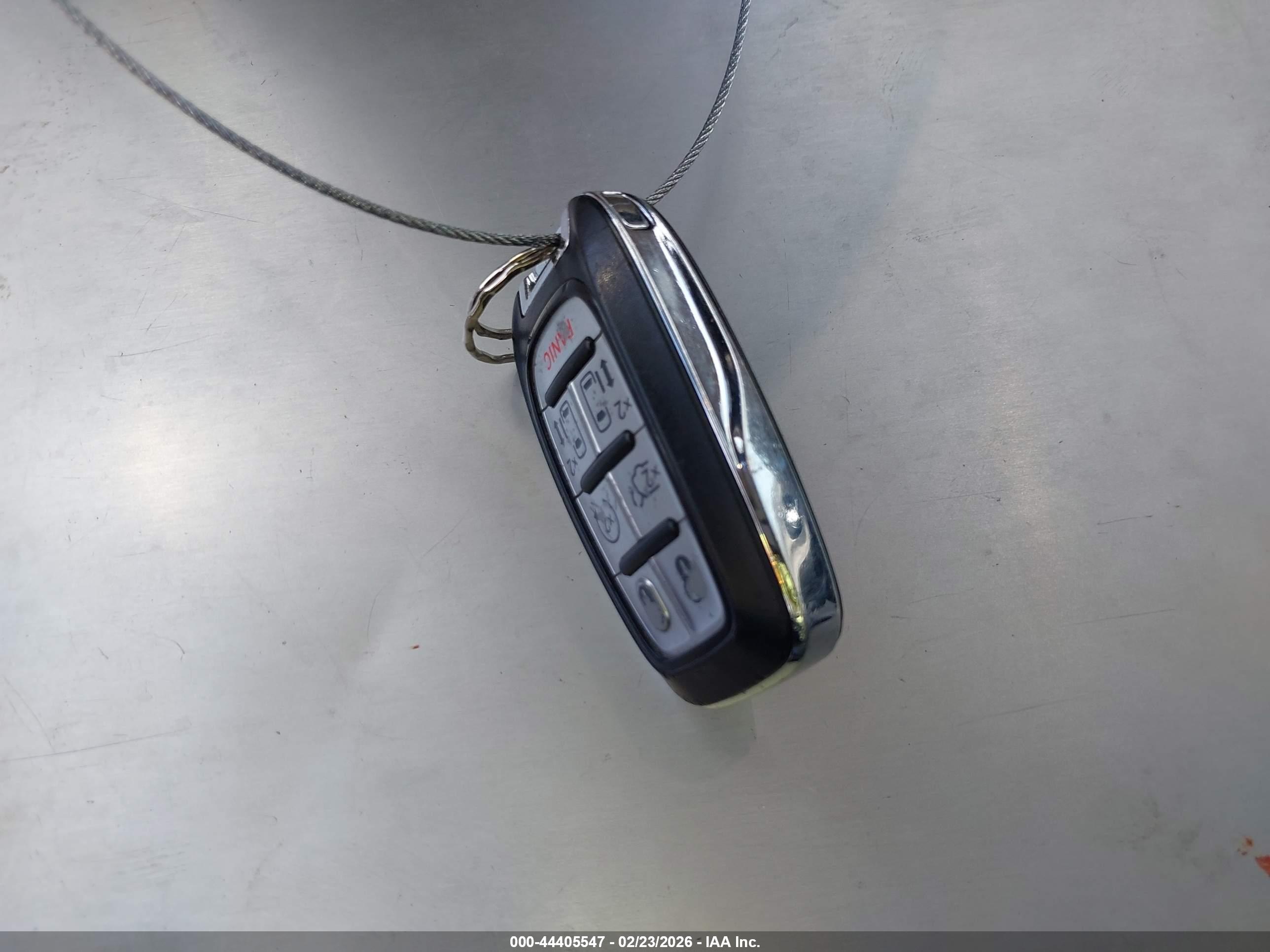 CHRYSLER PACIFICA image 11